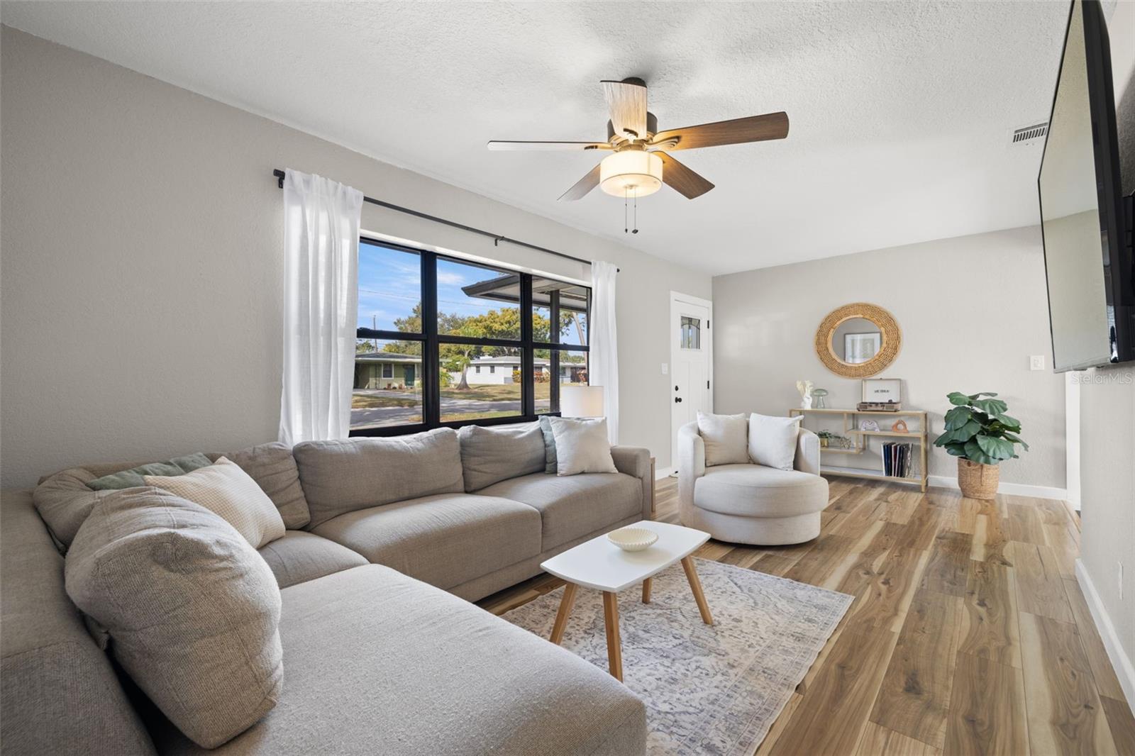 Image 3 of 27 For 3301 55th Street N