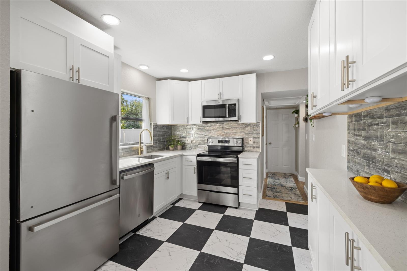 Image 6 of 27 For 3301 55th Street N