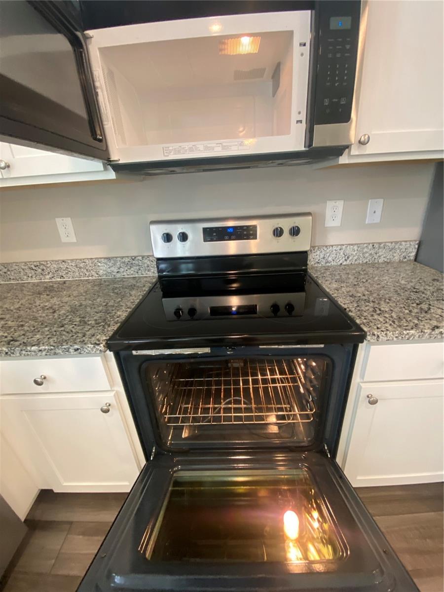 Image 7 of 25 For 35123 White Water Lily Way