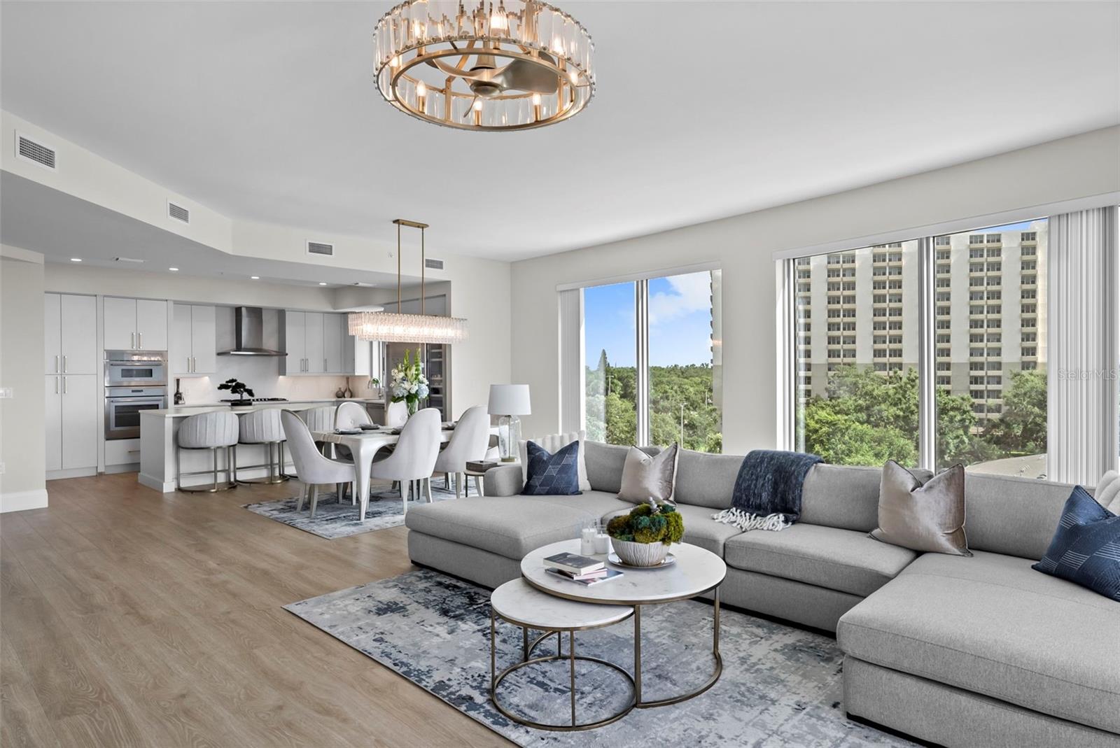 Image 17 of 81 For 2910 Barcelona Street 501