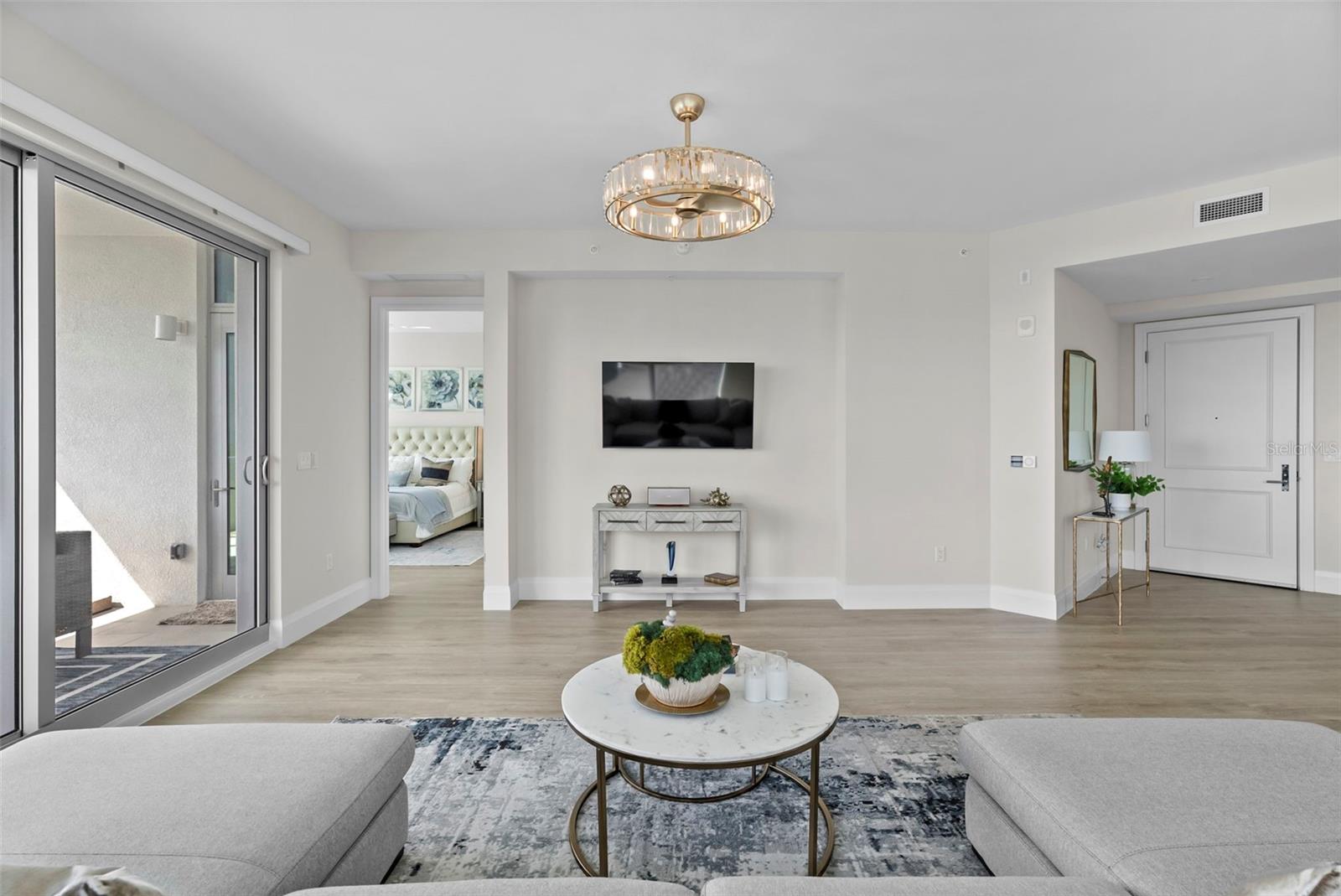 Image 19 of 81 For 2910 Barcelona Street 501