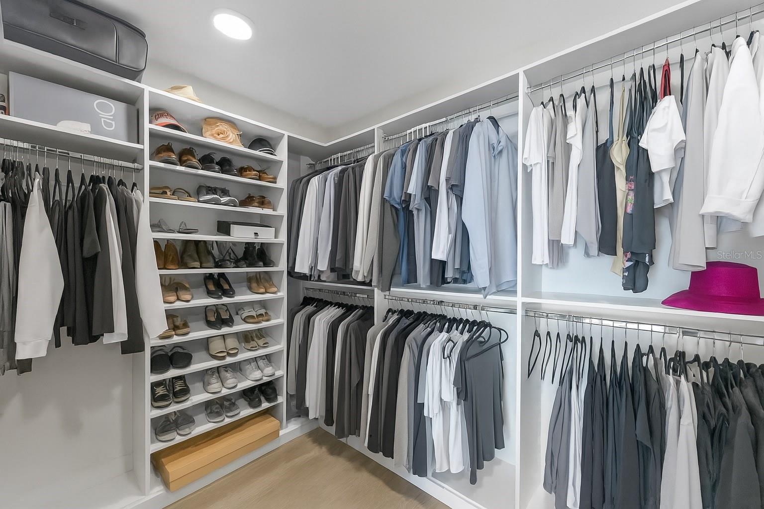 Image 29 of 81 For 2910 Barcelona Street 501