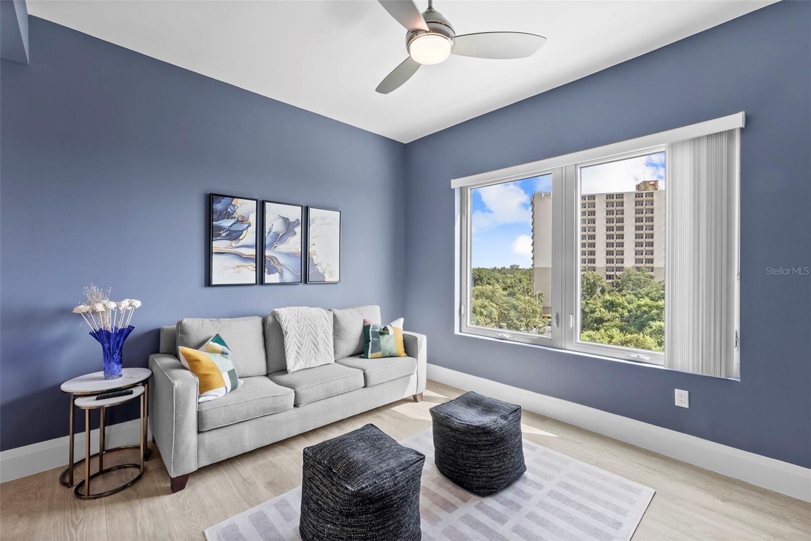 Image 30 of 81 For 2910 Barcelona Street 501