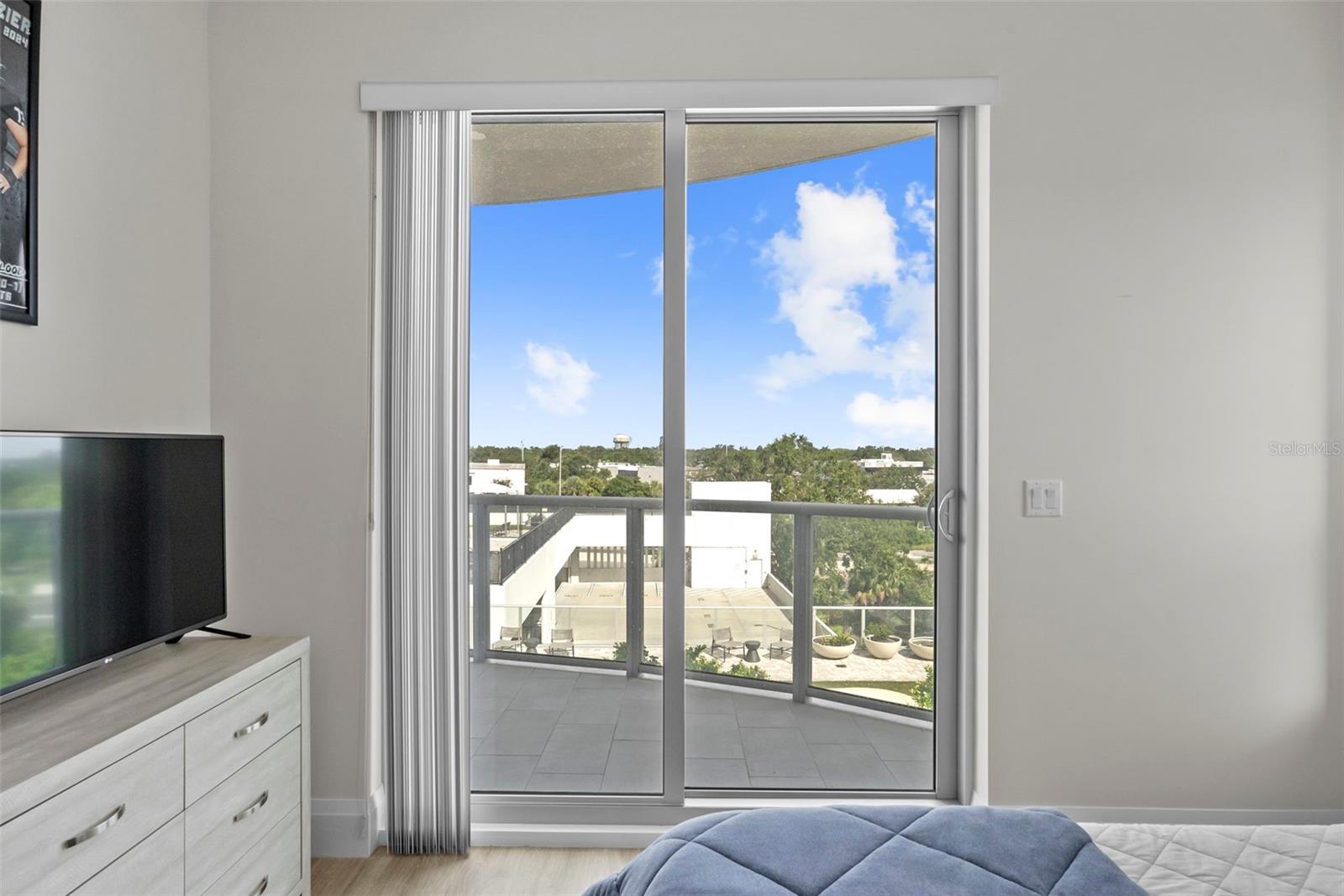 Image 36 of 81 For 2910 Barcelona Street 501