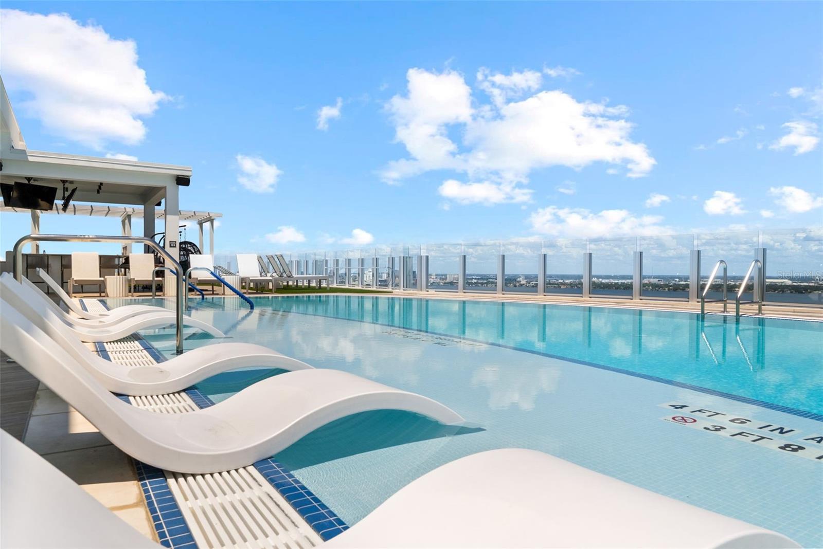 Image 4 of 81 For 2910 Barcelona Street 501