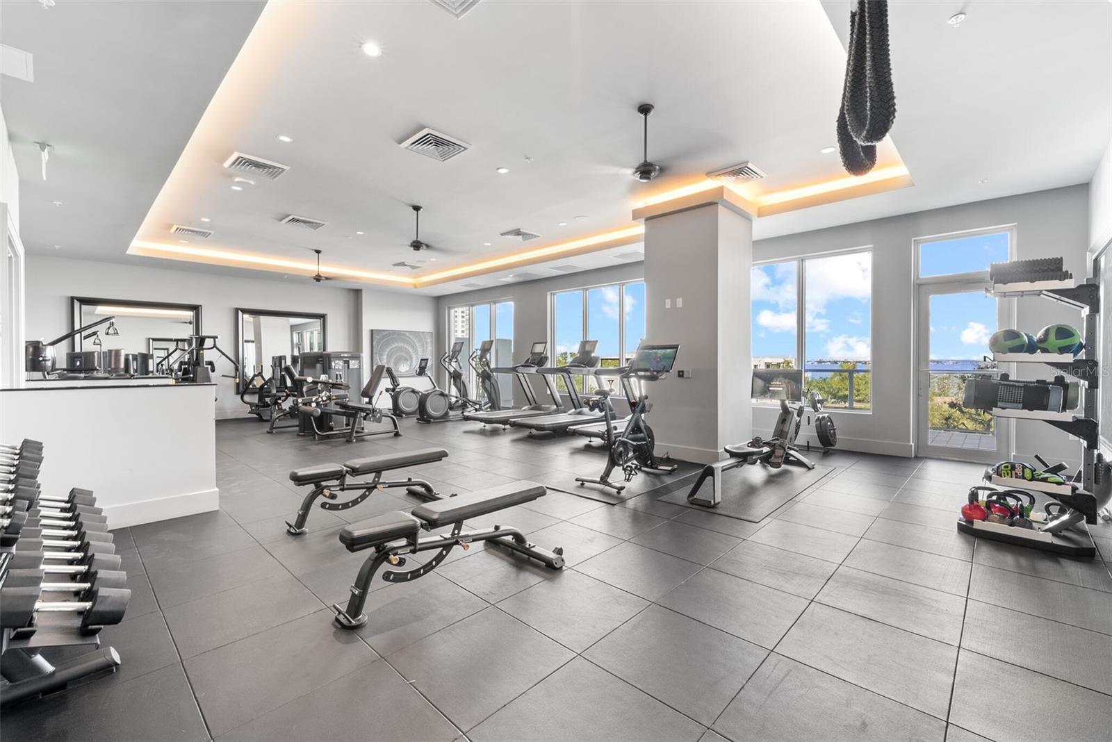 Image 44 of 81 For 2910 Barcelona Street 501