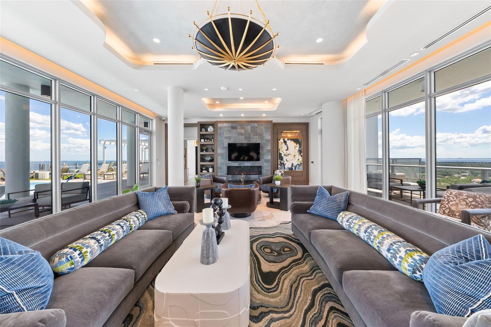 Image 50 of 81 For 2910 Barcelona Street 501