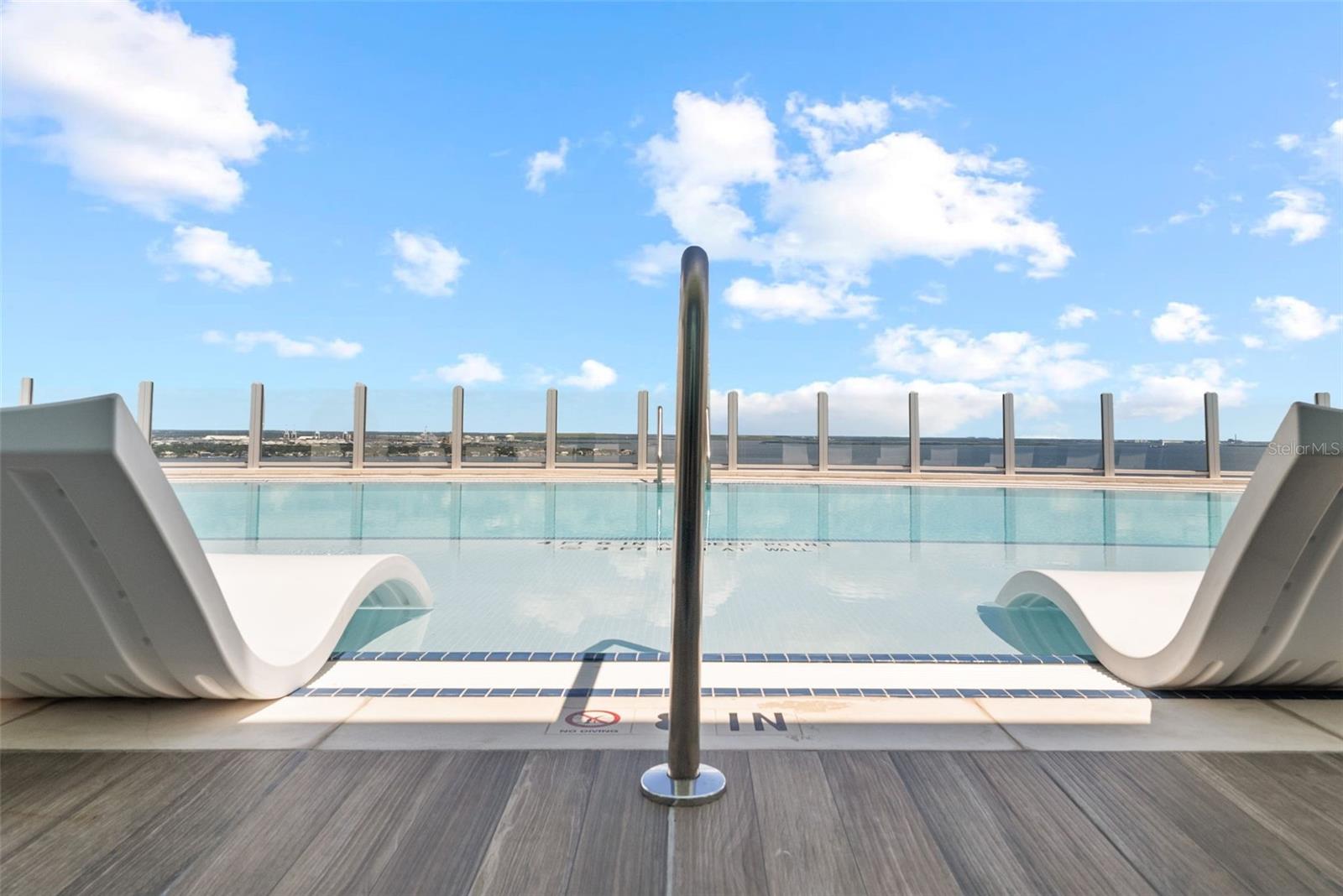 Image 54 of 81 For 2910 Barcelona Street 501