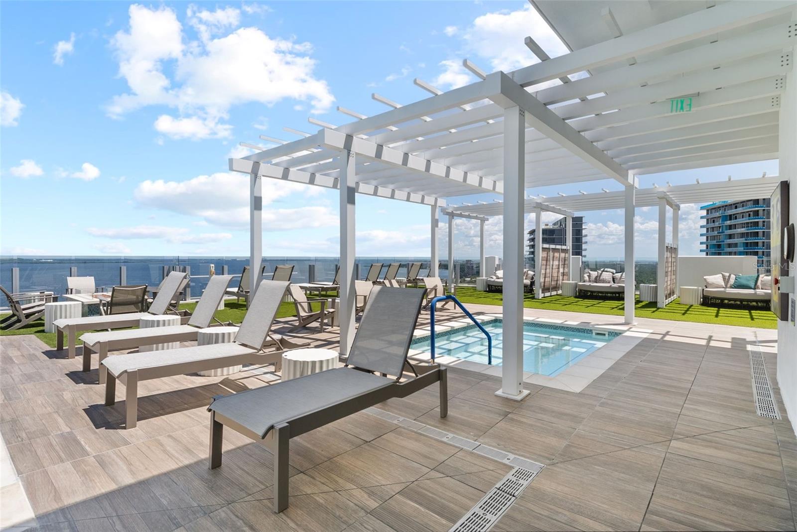 Image 56 of 81 For 2910 Barcelona Street 501