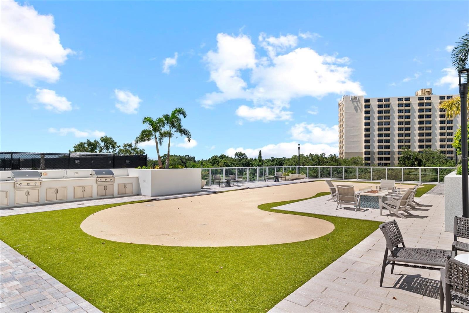 Image 70 of 81 For 2910 Barcelona Street 501