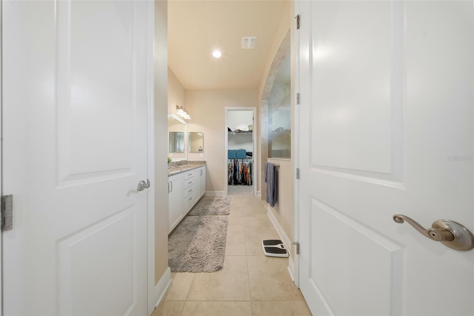 Image 26 of 42 For 13930 Swallow Hill Drive