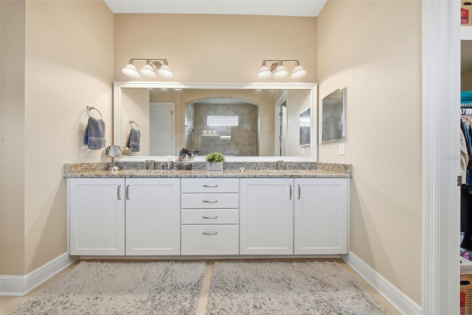 Image 27 of 42 For 13930 Swallow Hill Drive