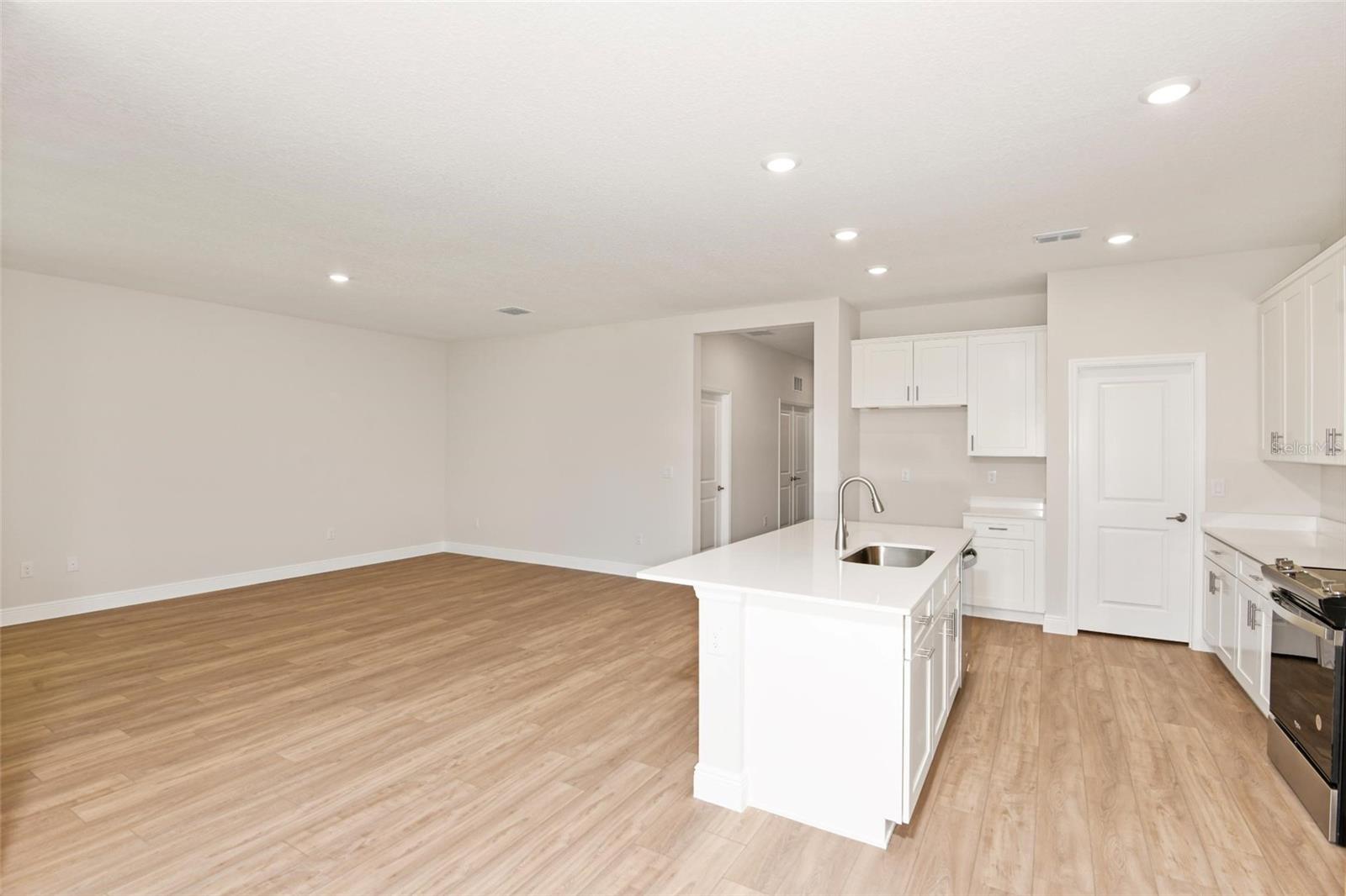 Image 11 of 31 For 9753 Sw 62nd Court