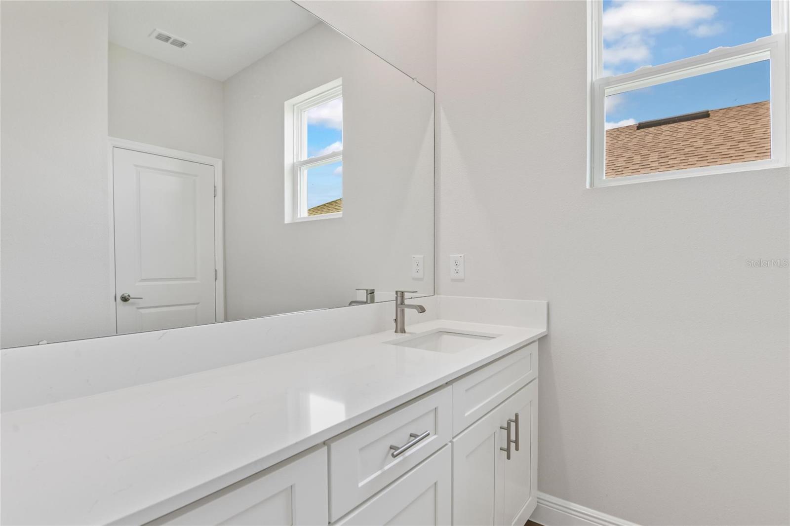 Image 22 of 31 For 9753 Sw 62nd Court