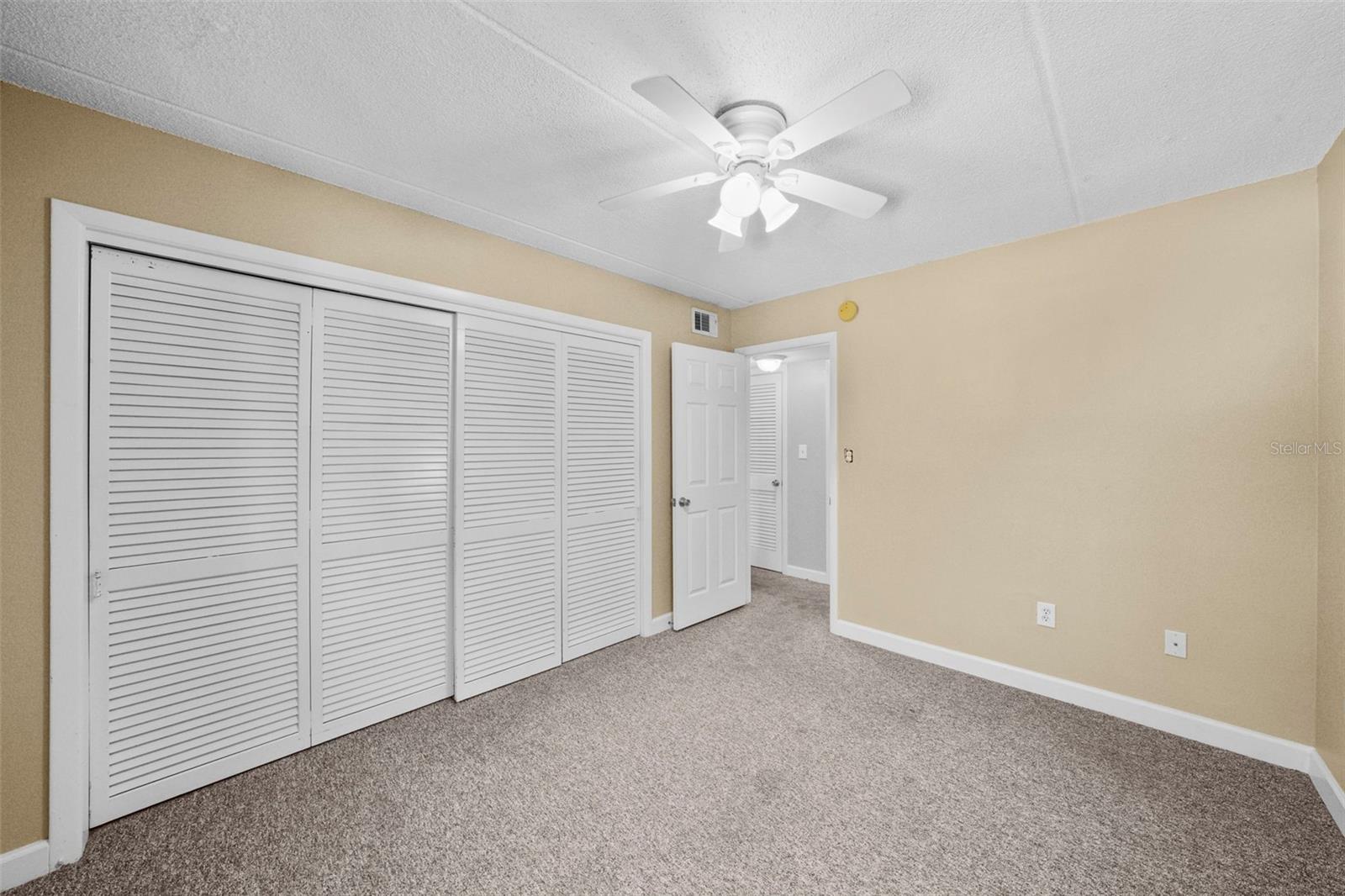 Image 26 of 55 For 108 Alameda Court 236