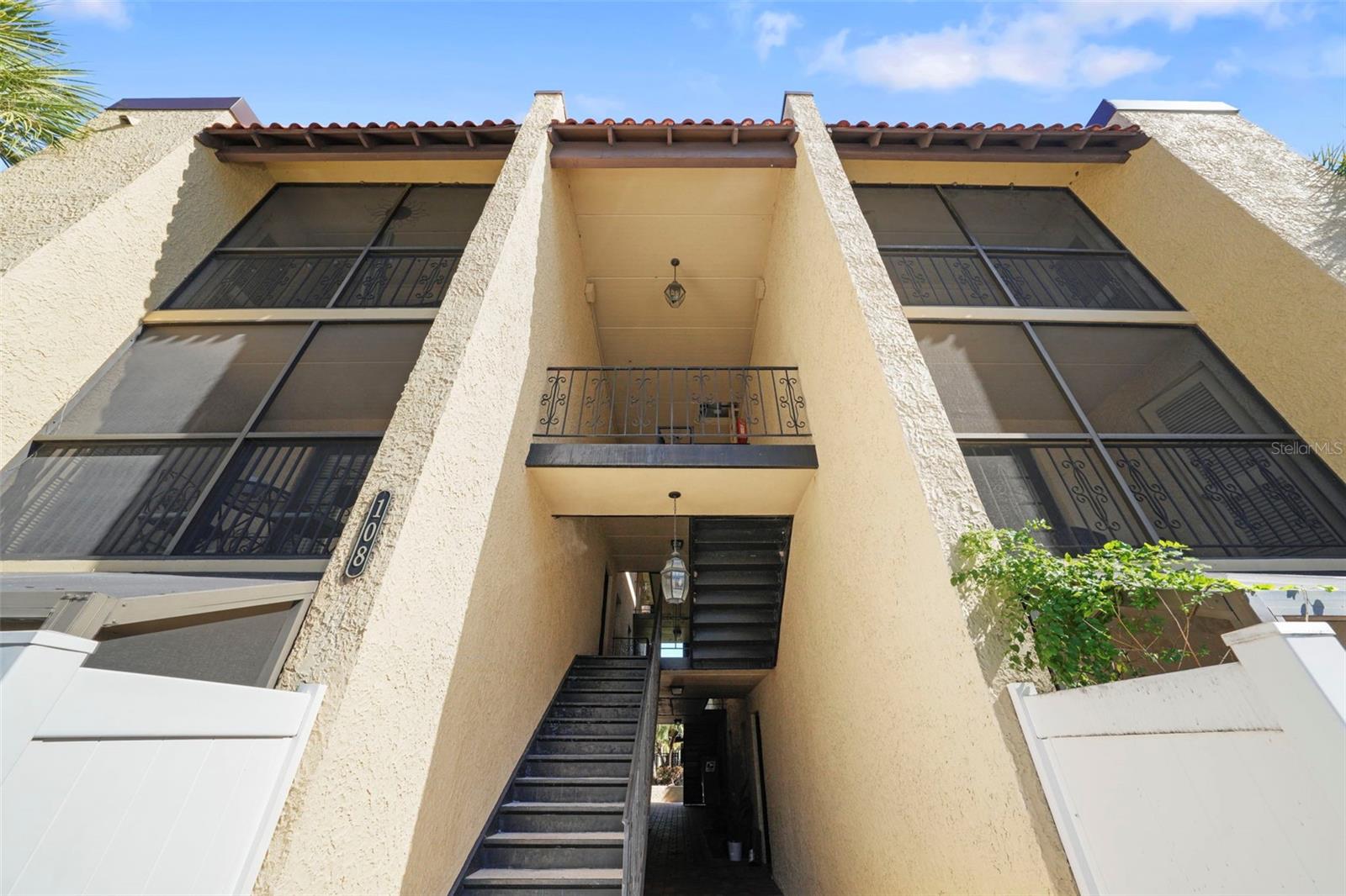 Image 3 of 55 For 108 Alameda Court 236