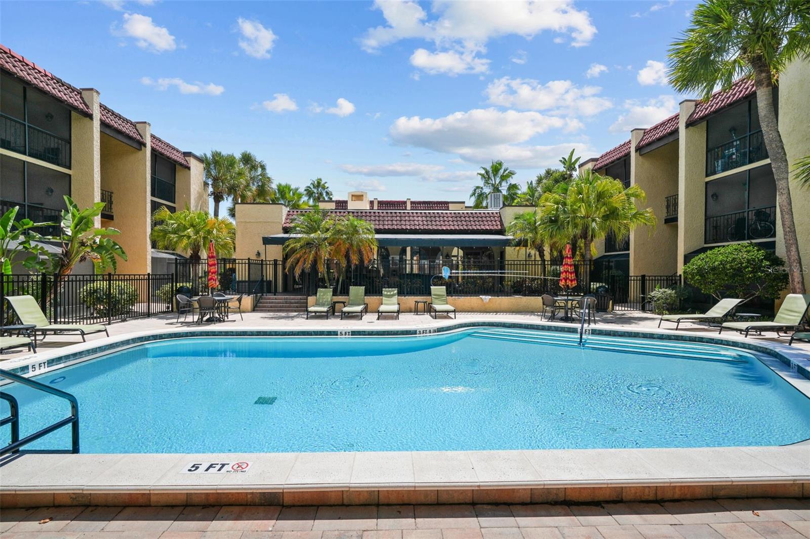 Image 38 of 55 For 108 Alameda Court 236