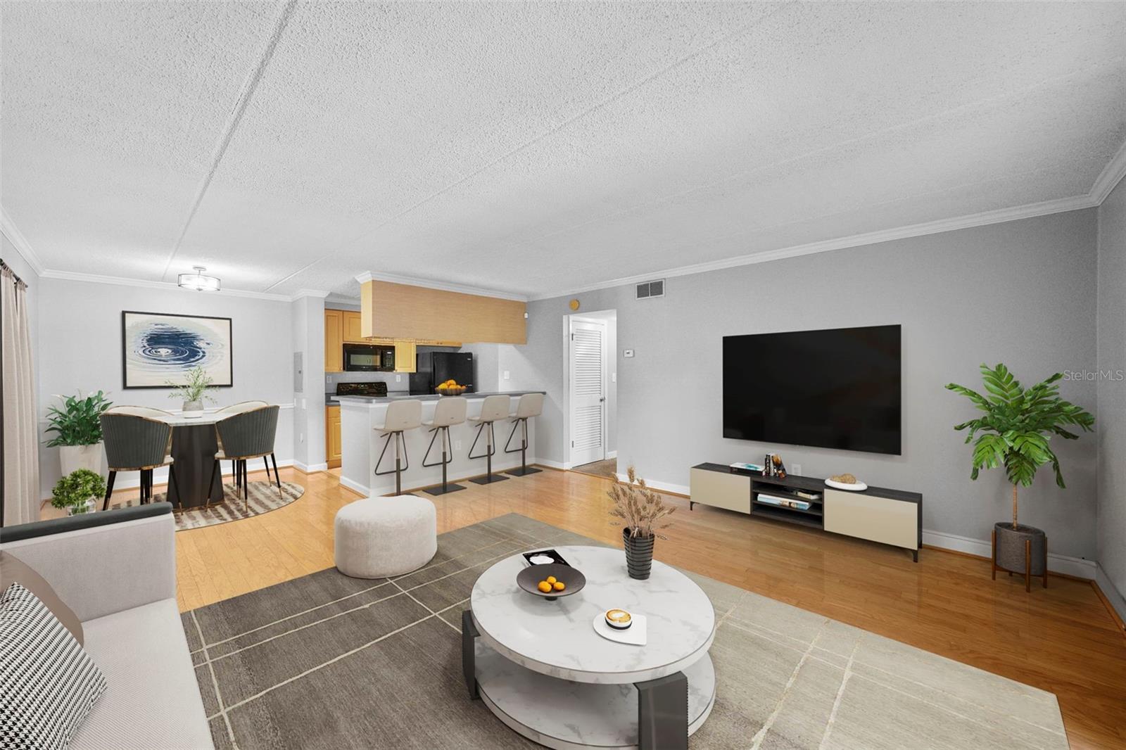 Image 6 of 55 For 108 Alameda Court 236