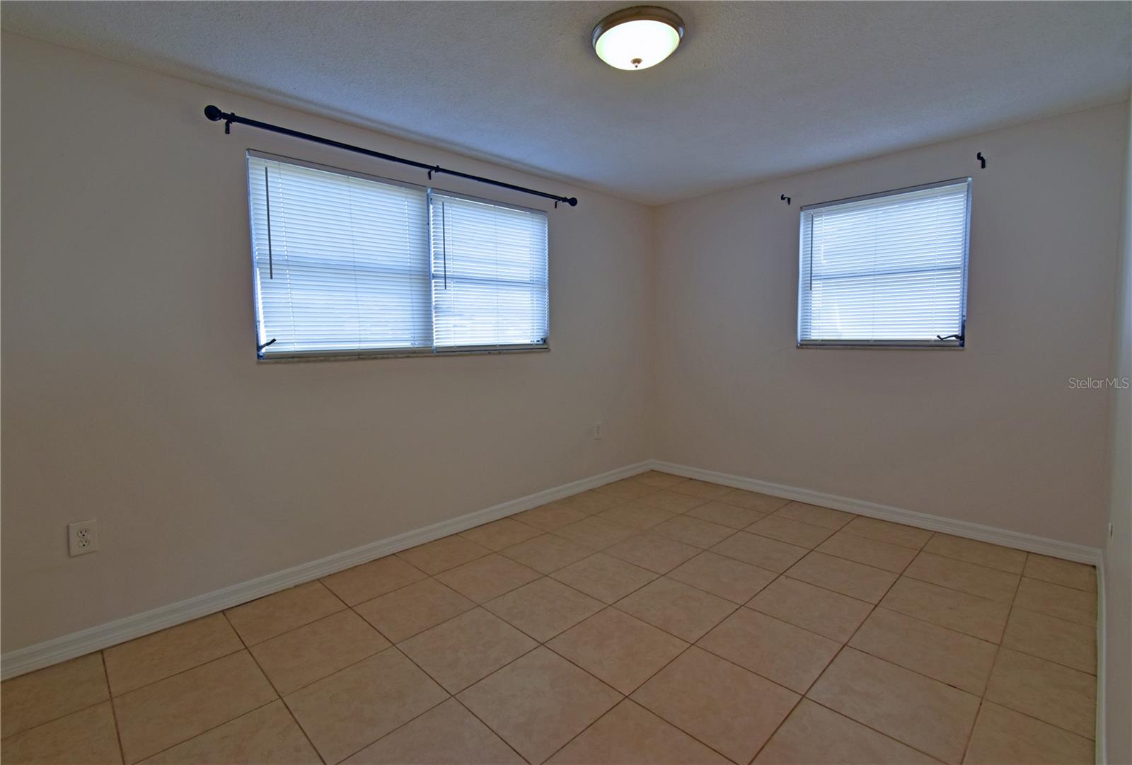 Image 13 of 24 For 7724 Coventry Drive