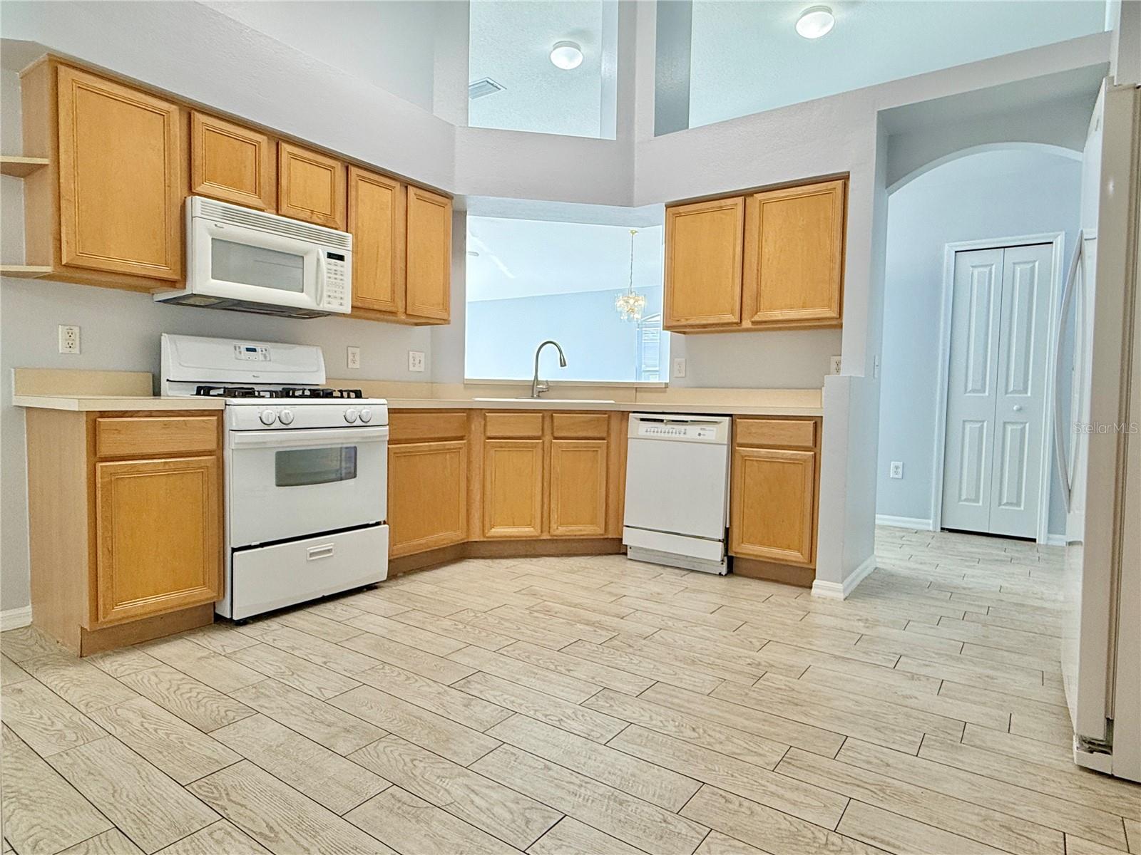 Image 4 of 10 For 30542 Tremont Drive