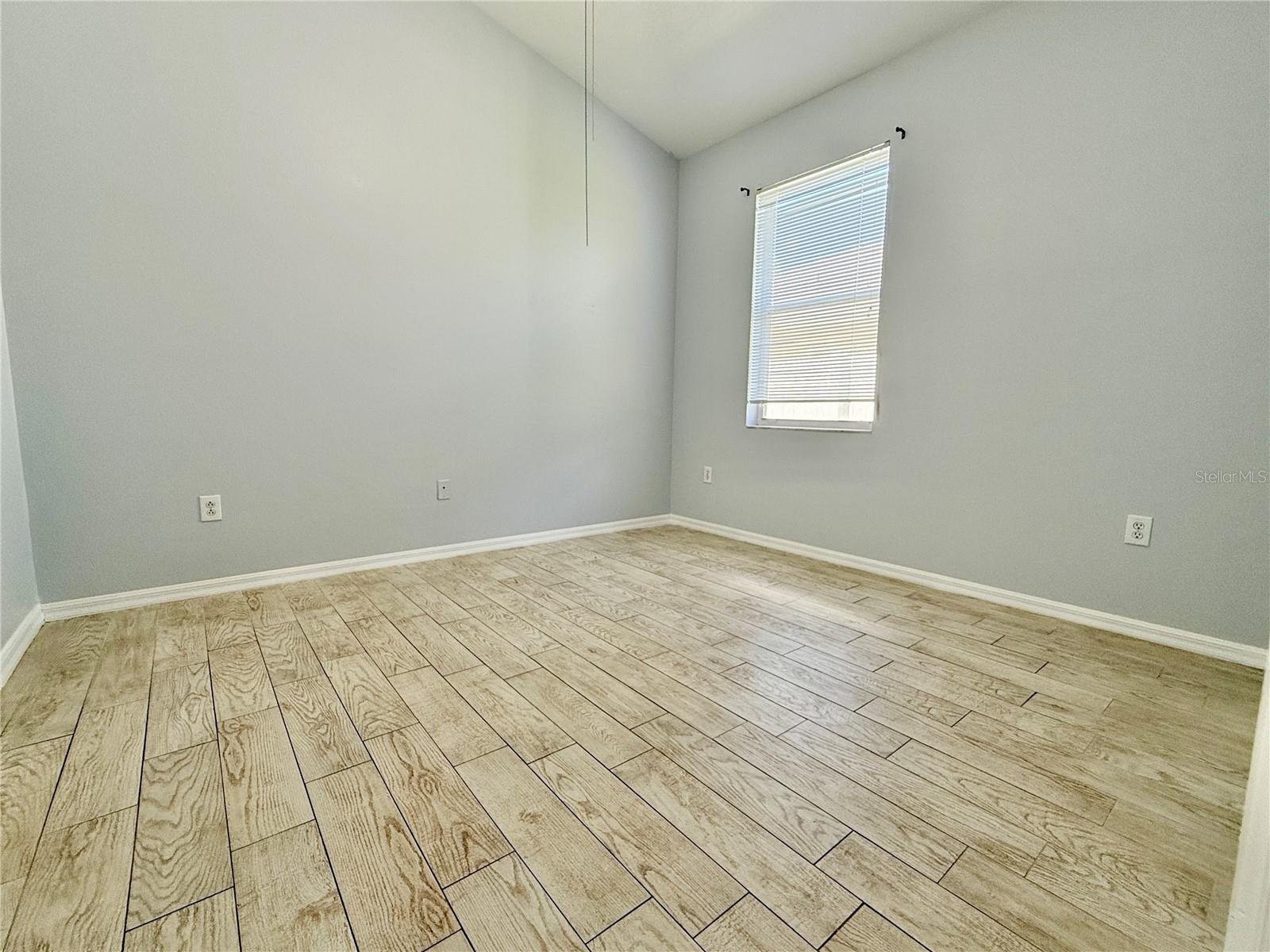 Image 7 of 10 For 30542 Tremont Drive