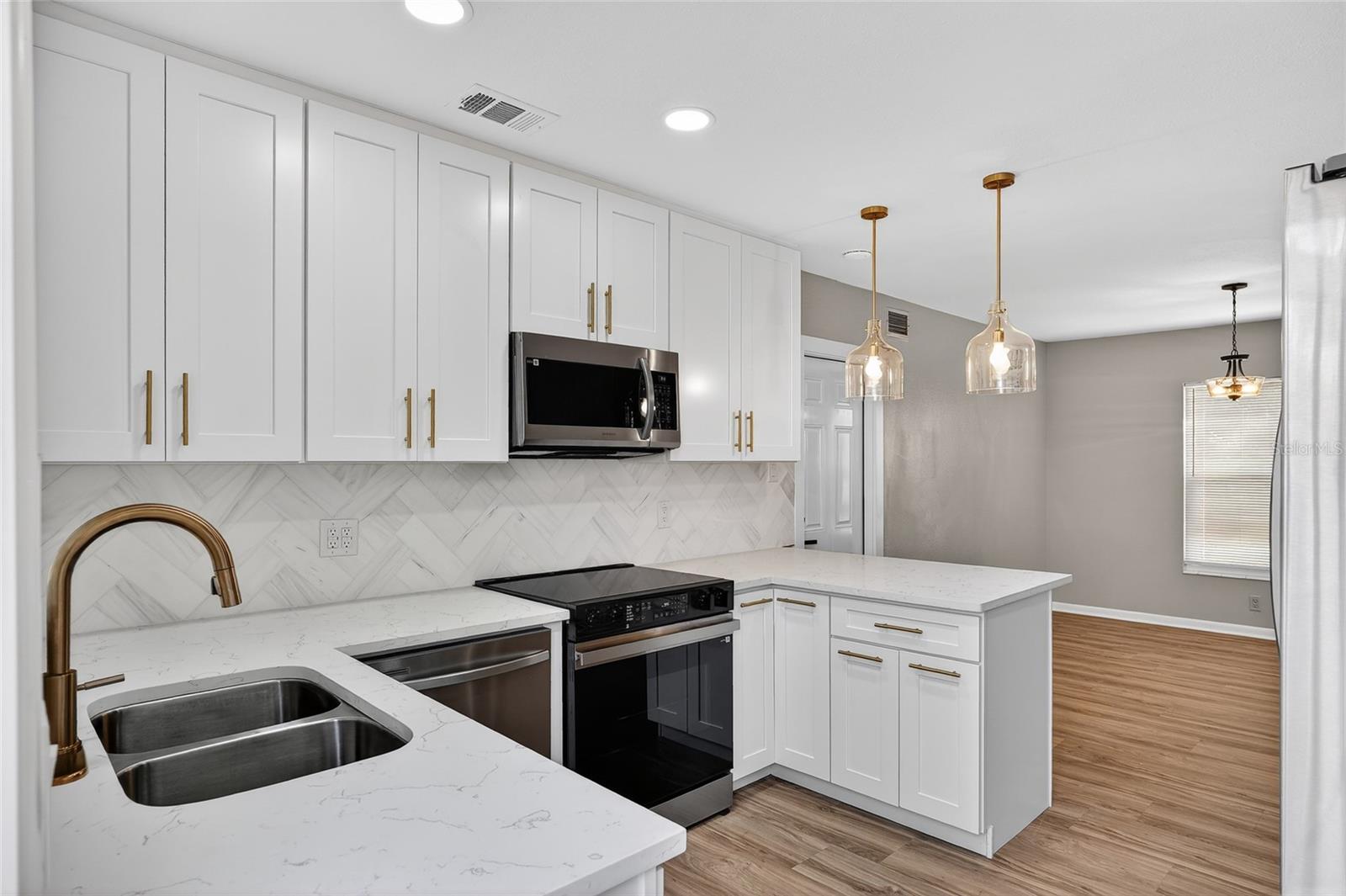 Image 8 of 32 For 8244 125th Street