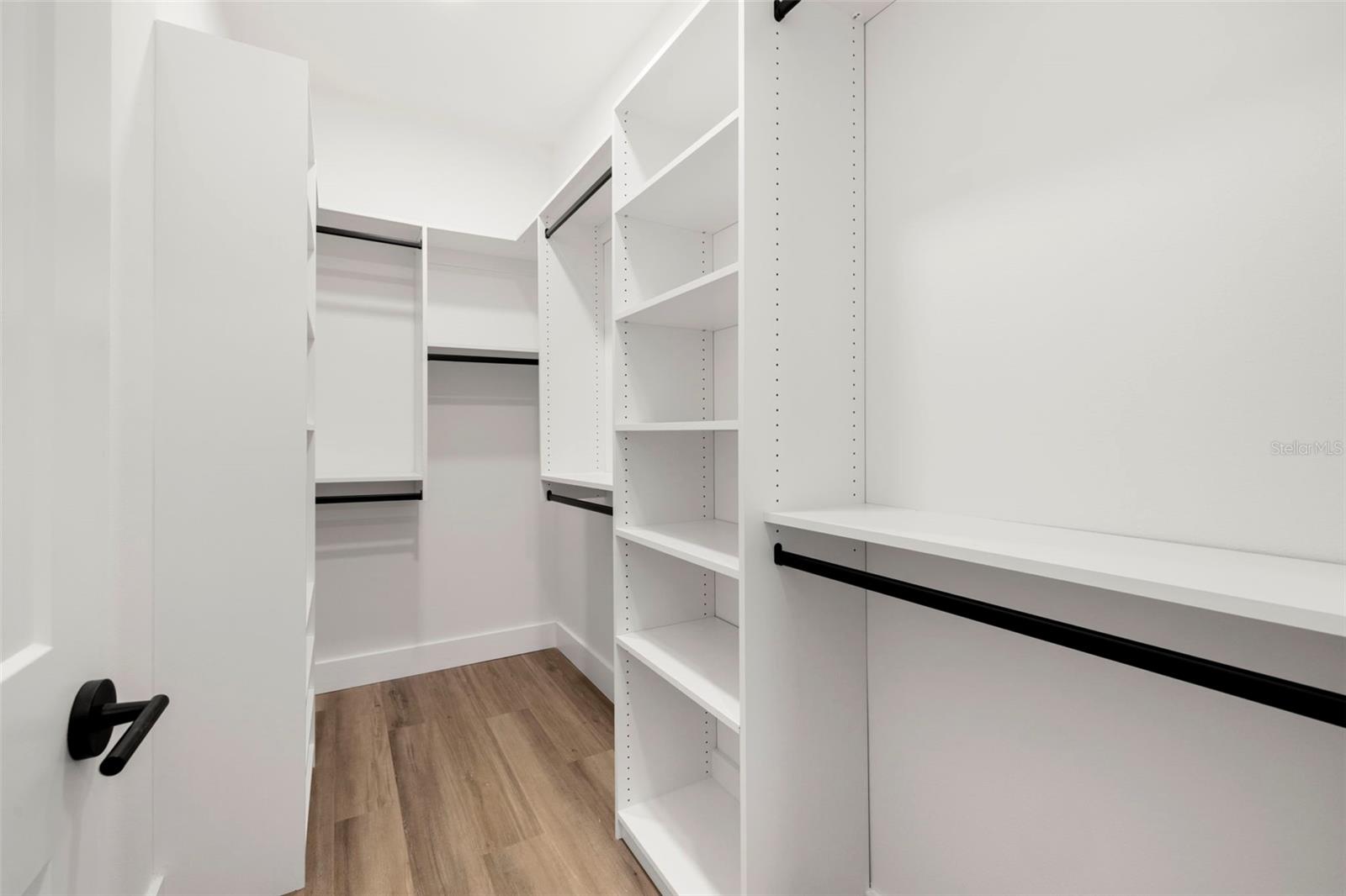 Image 19 of 35 For 212 Euclid Avenue B