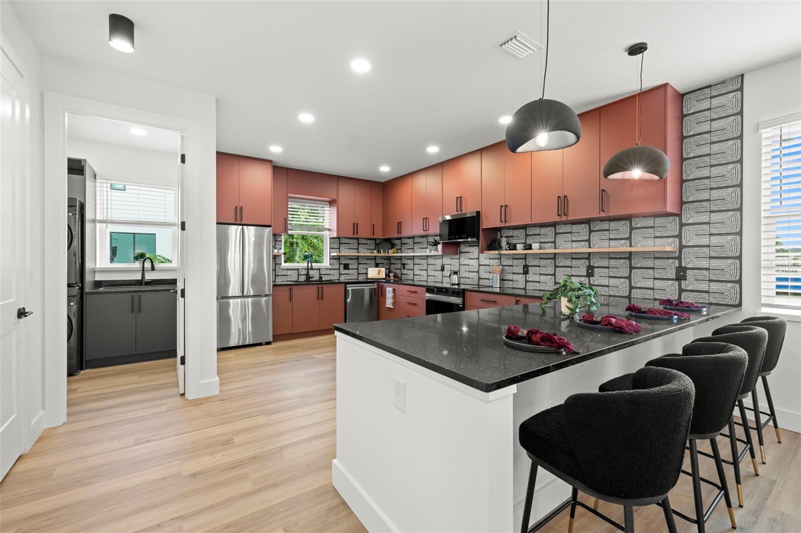 Image 5 of 35 For 212 Euclid Avenue B