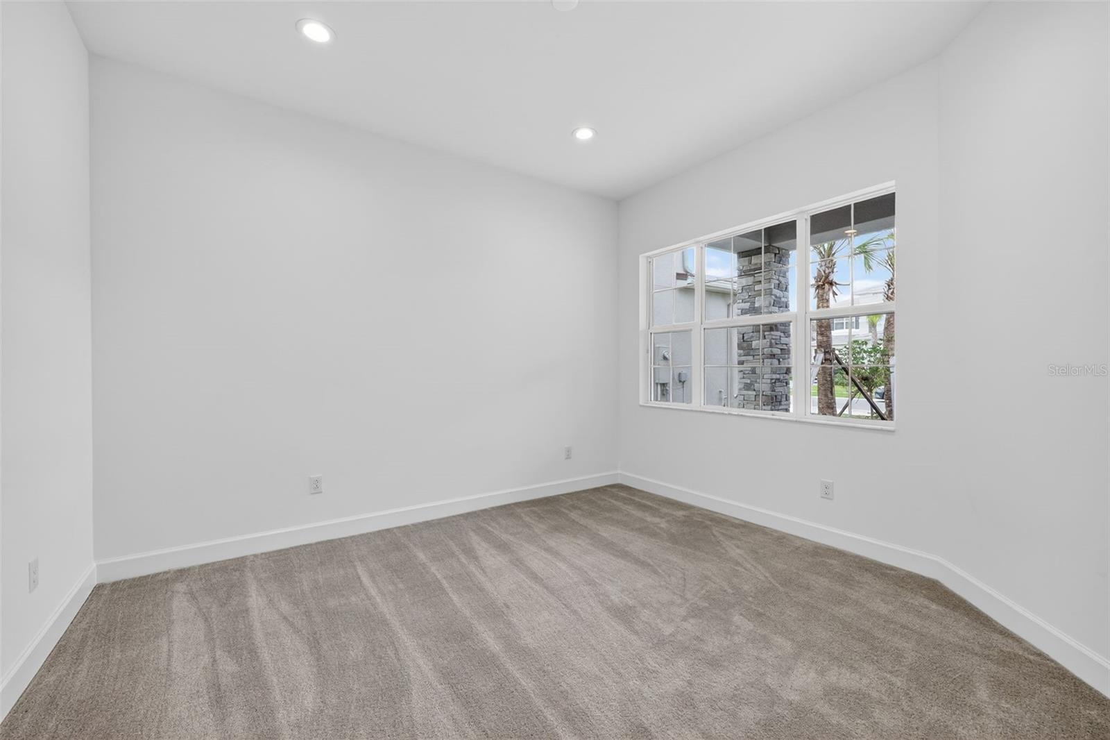 Image 16 of 51 For 32268 Mahogany Valley Drive