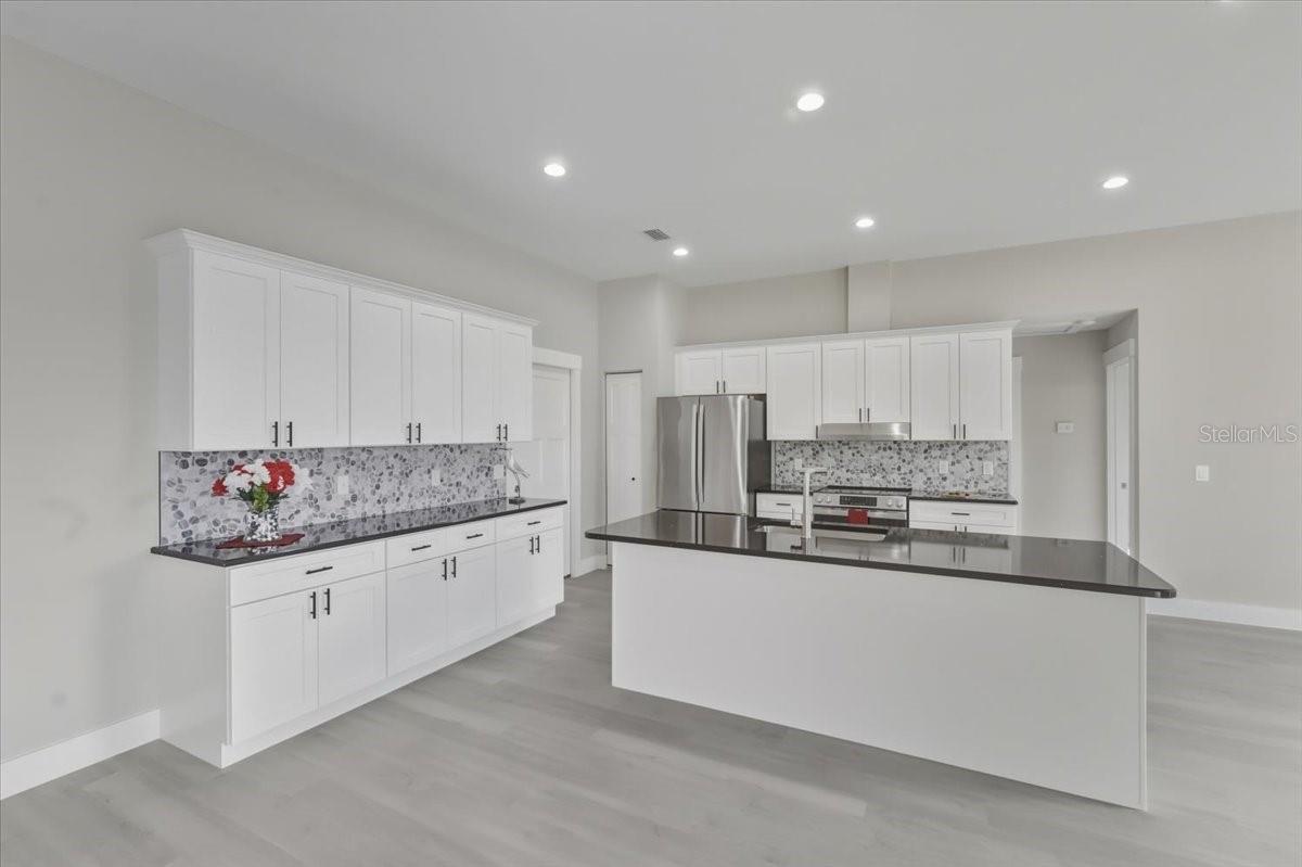 Image 11 of 48 For 1464 Hambletonian Drive