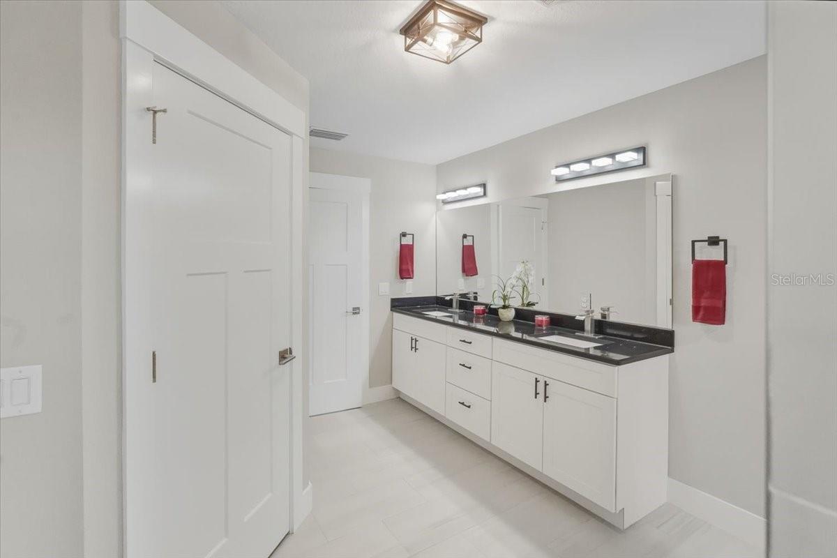 Image 21 of 48 For 1464 Hambletonian Drive