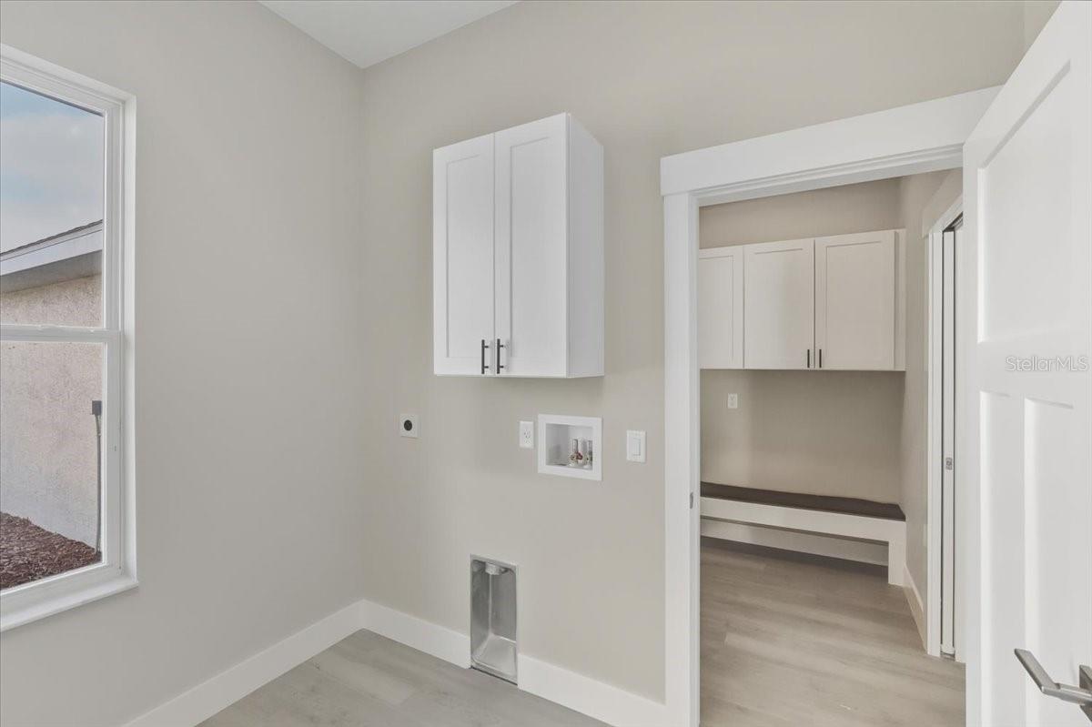 Image 32 of 48 For 1464 Hambletonian Drive