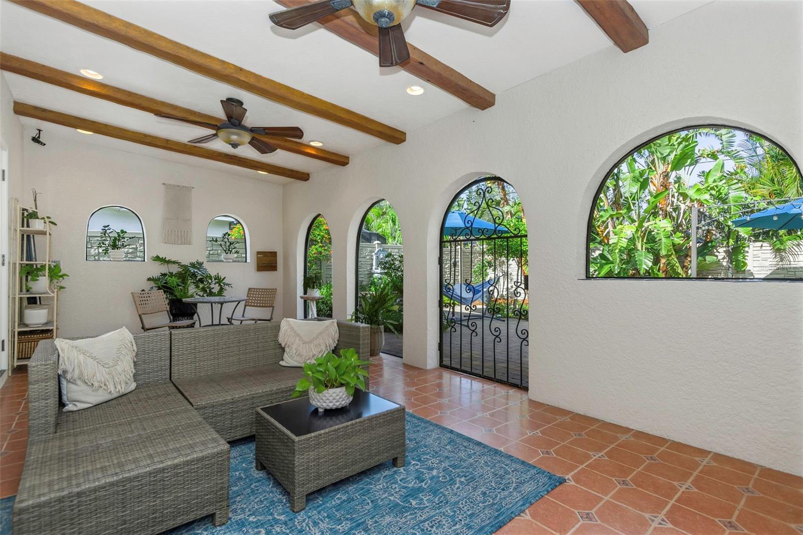 Image 16 of 59 For 2801 Miriam Street S