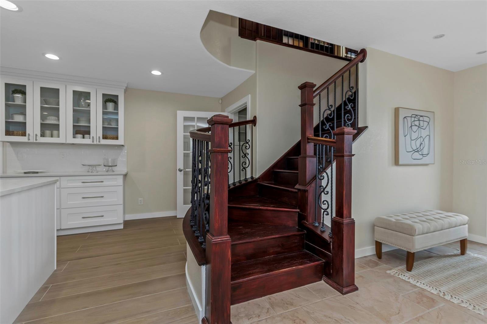 Image 18 of 59 For 2801 Miriam Street S