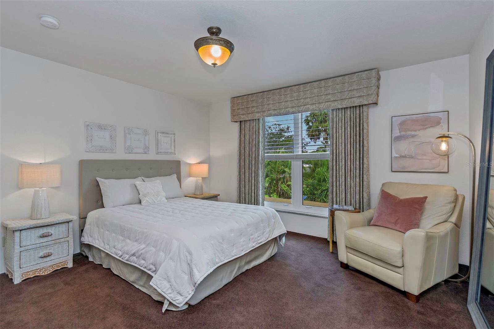 Image 20 of 59 For 2801 Miriam Street S