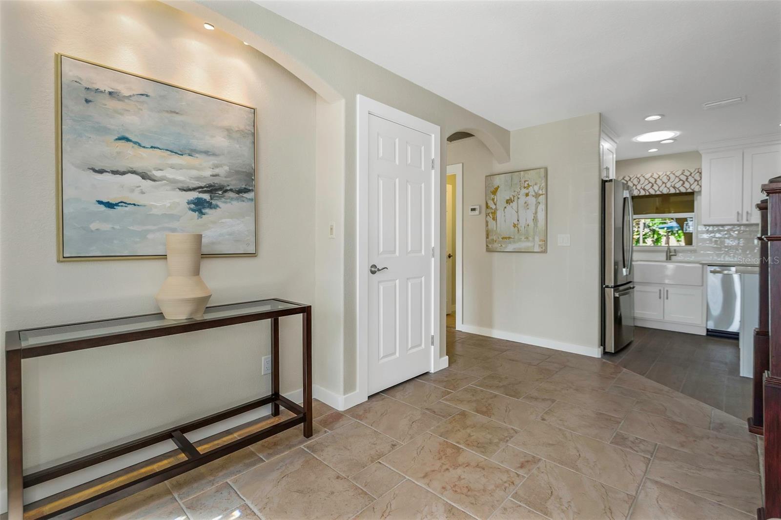 Image 4 of 59 For 2801 Miriam Street S