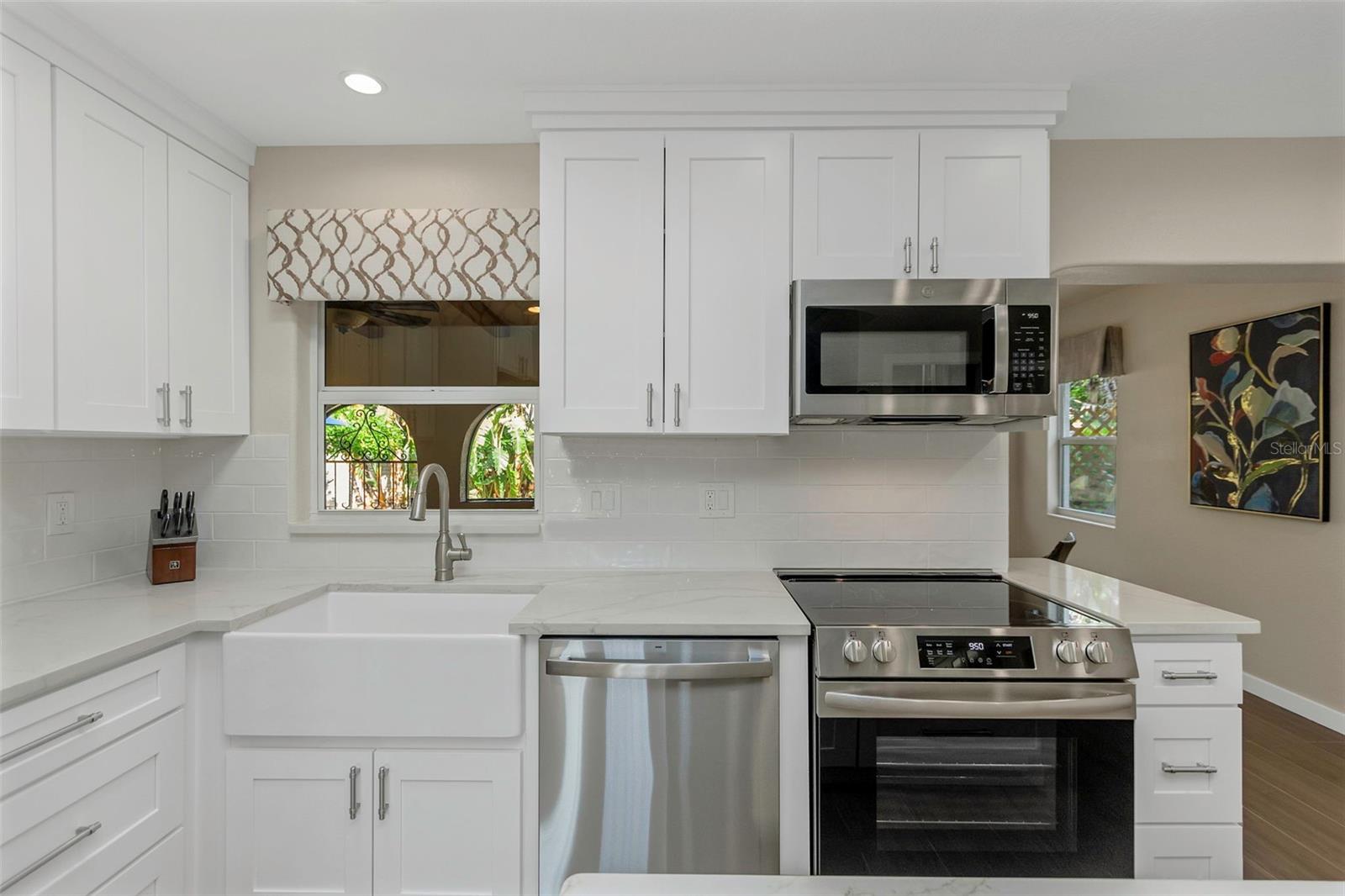 Image 5 of 59 For 2801 Miriam Street S