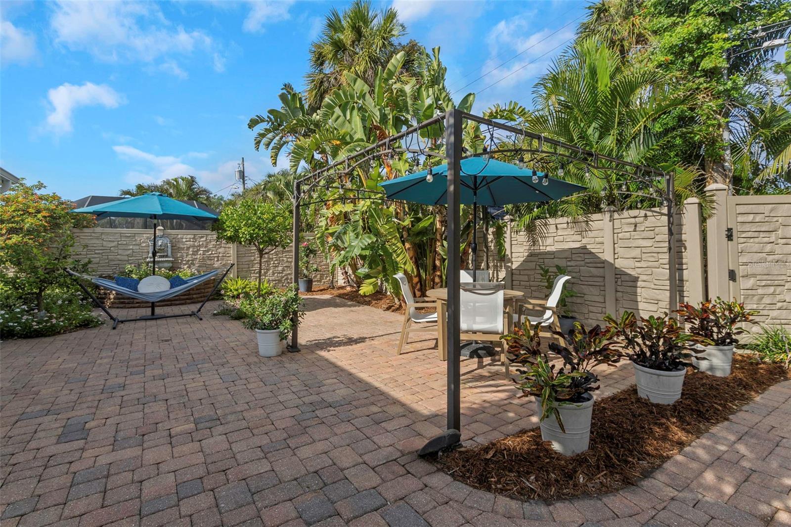 Image 52 of 59 For 2801 Miriam Street S