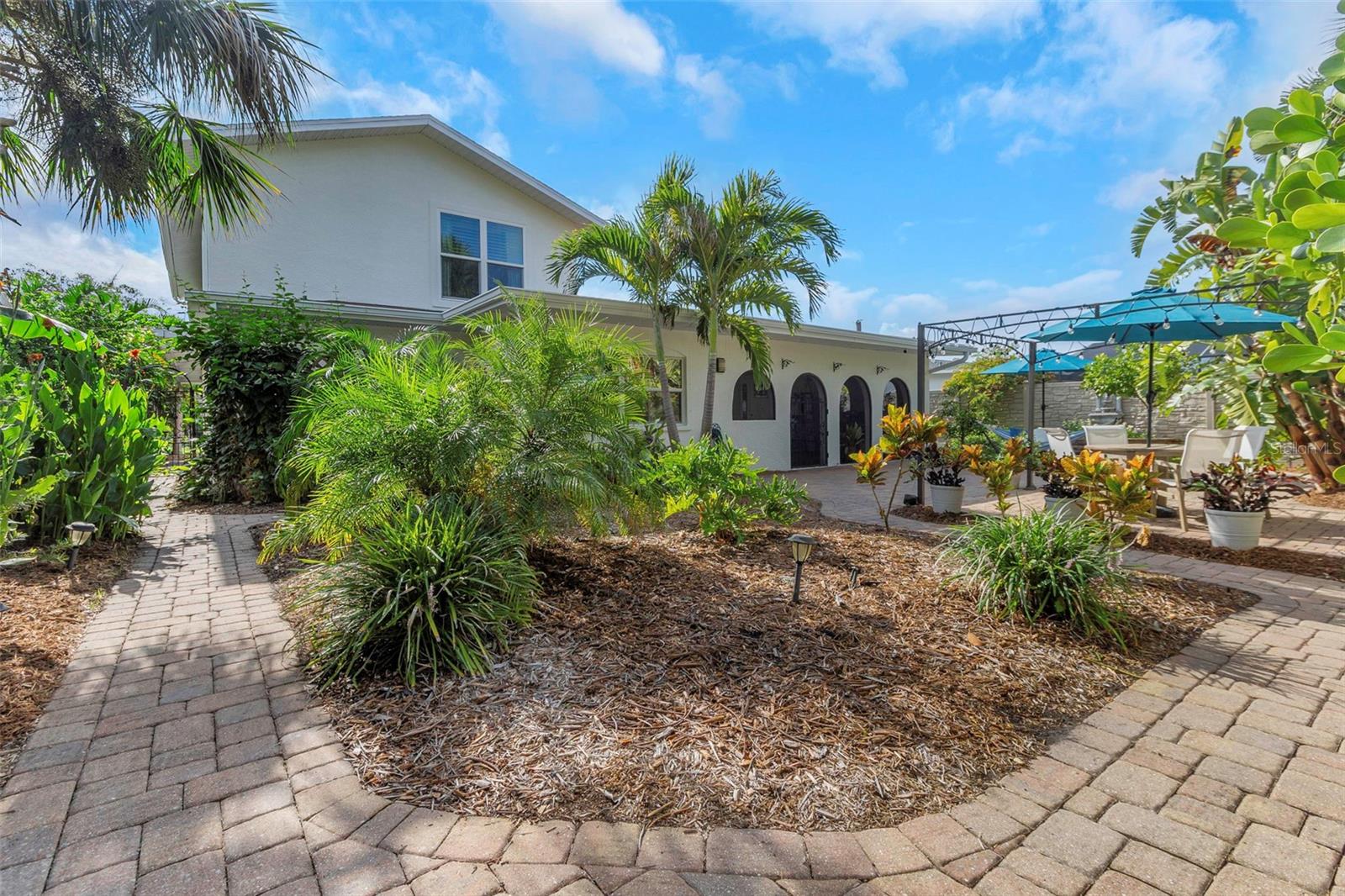 Image 54 of 59 For 2801 Miriam Street S