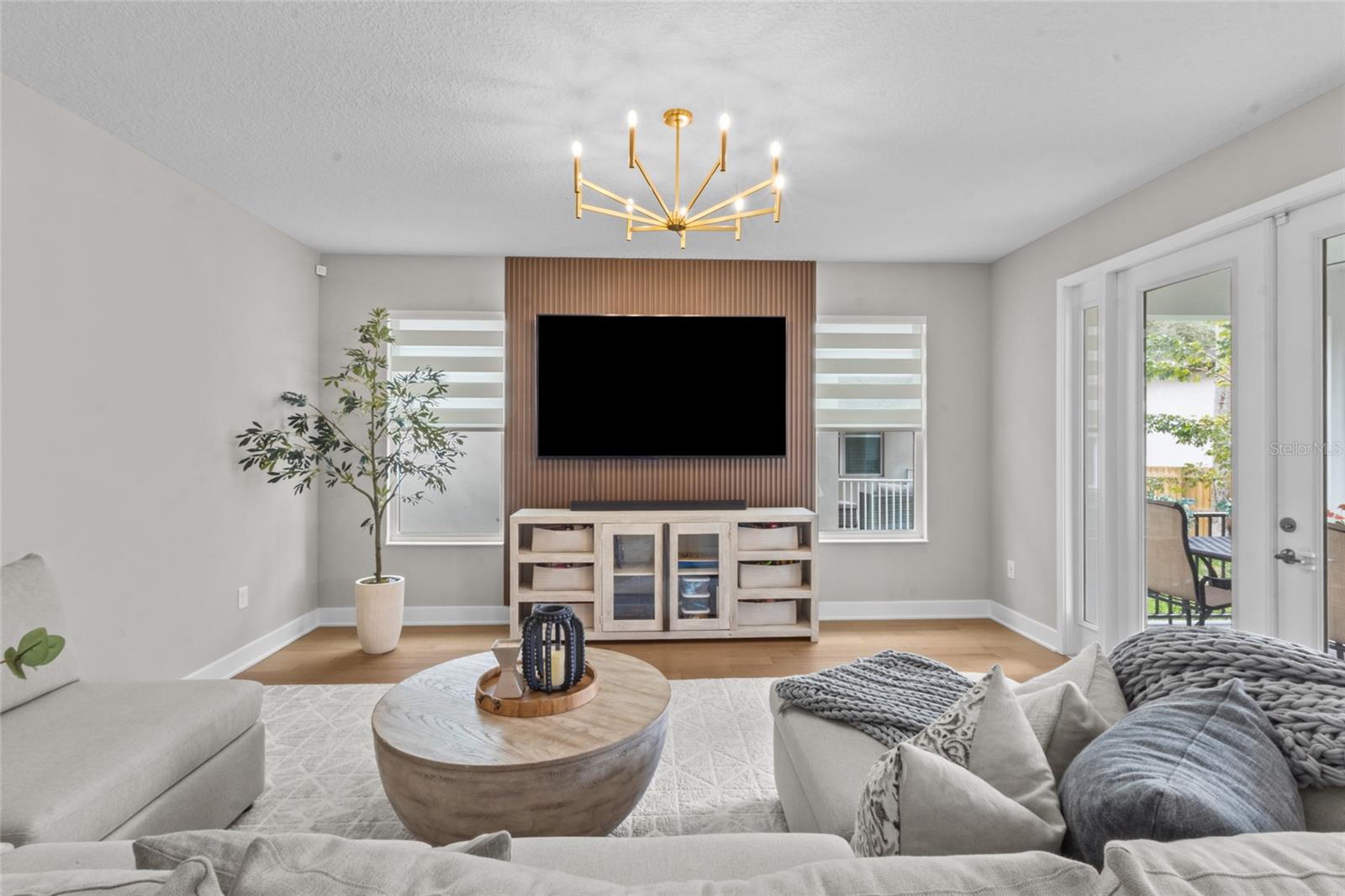 Image 14 of 49 For 4104 Cleveland Street