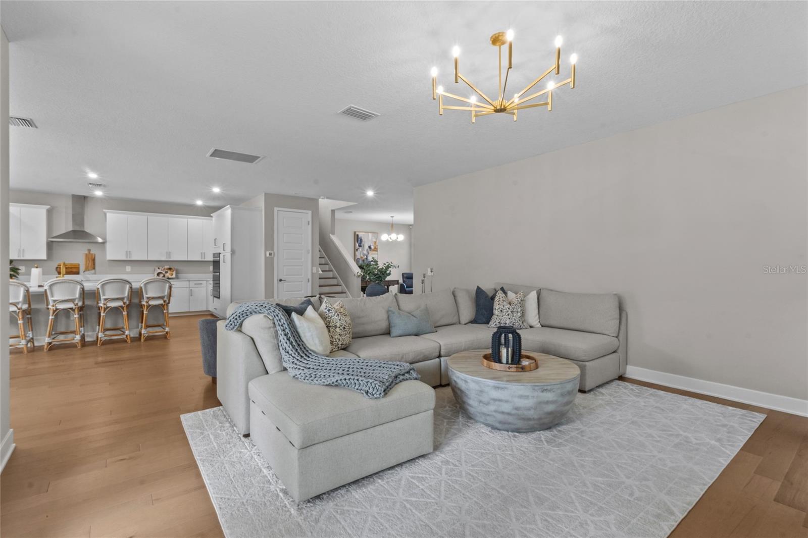 Image 17 of 49 For 4104 Cleveland Street