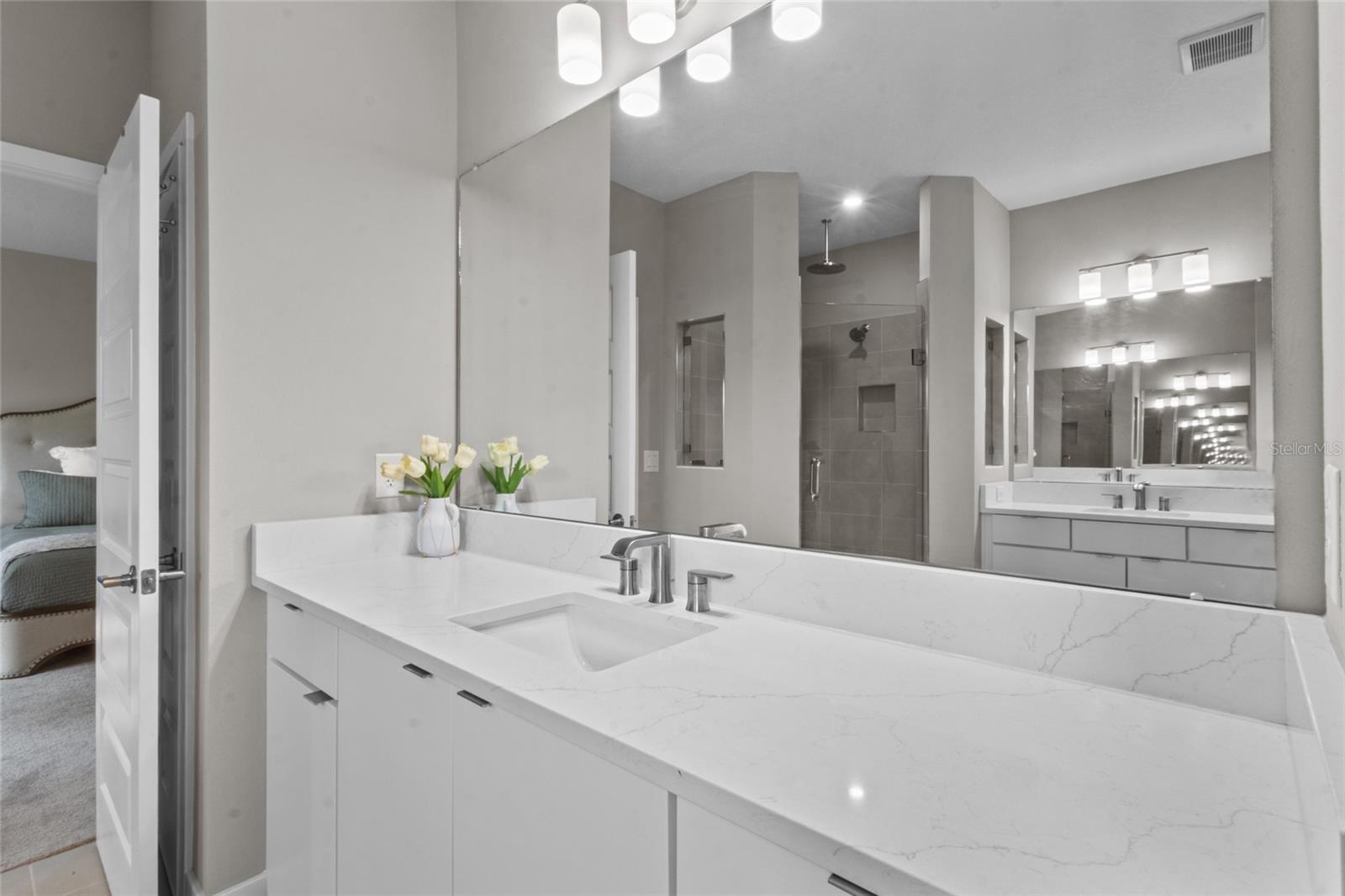 Image 30 of 49 For 4104 Cleveland Street