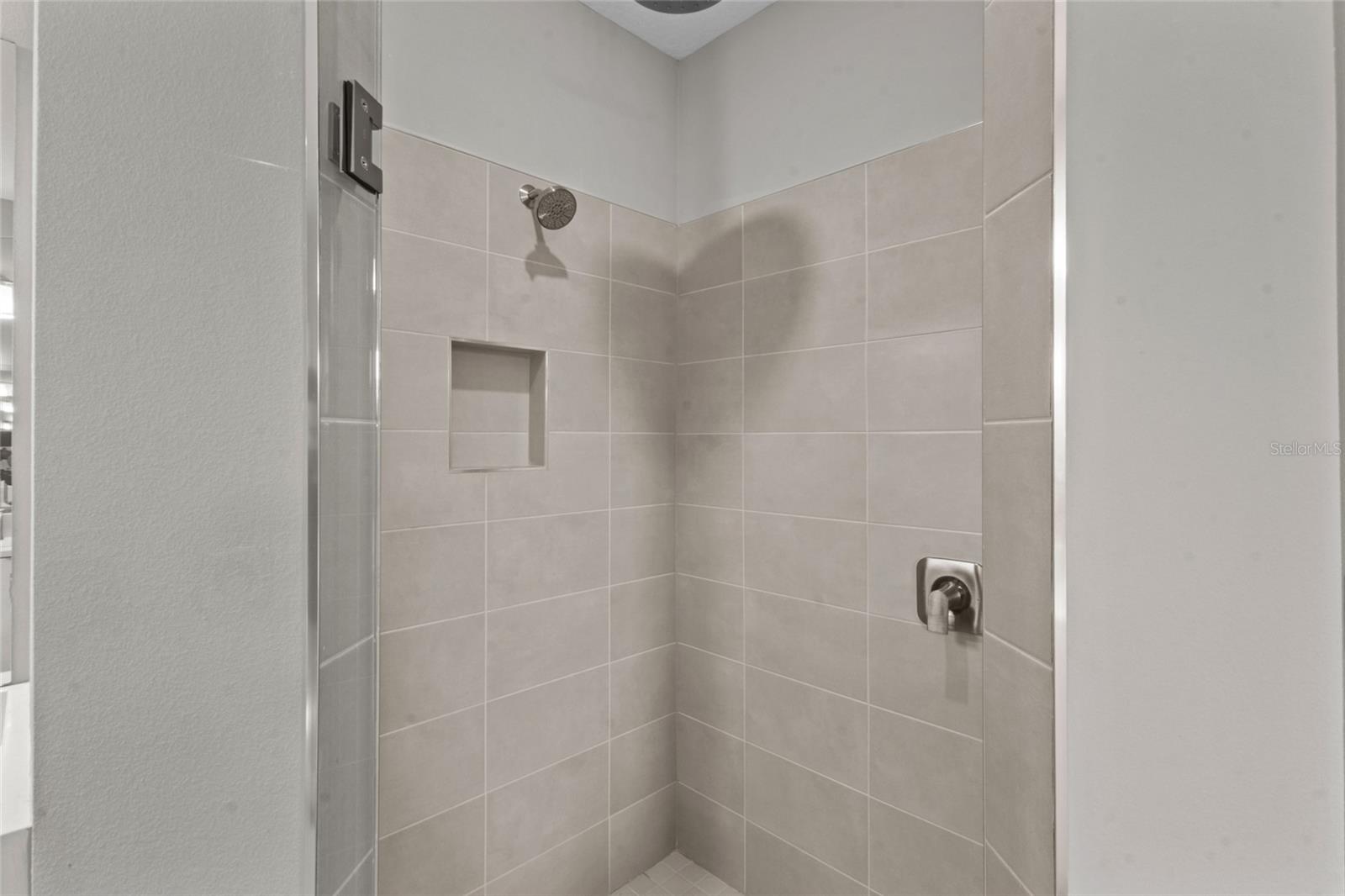 Image 31 of 49 For 4104 Cleveland Street