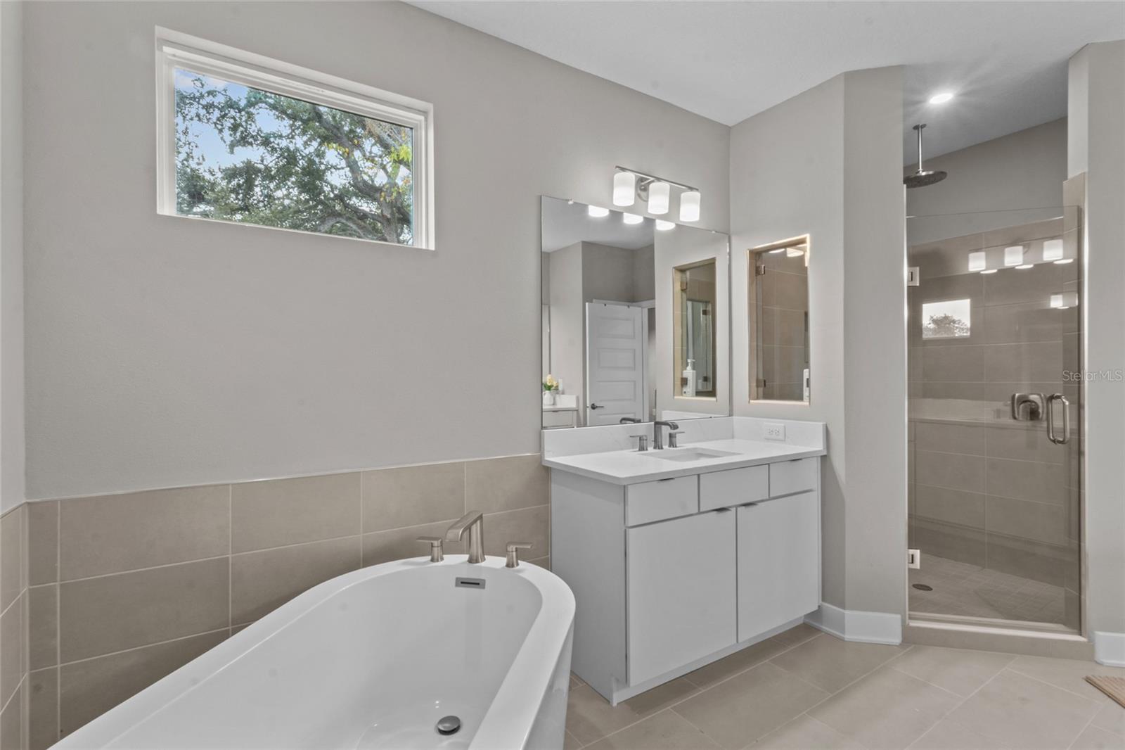 Image 32 of 49 For 4104 Cleveland Street