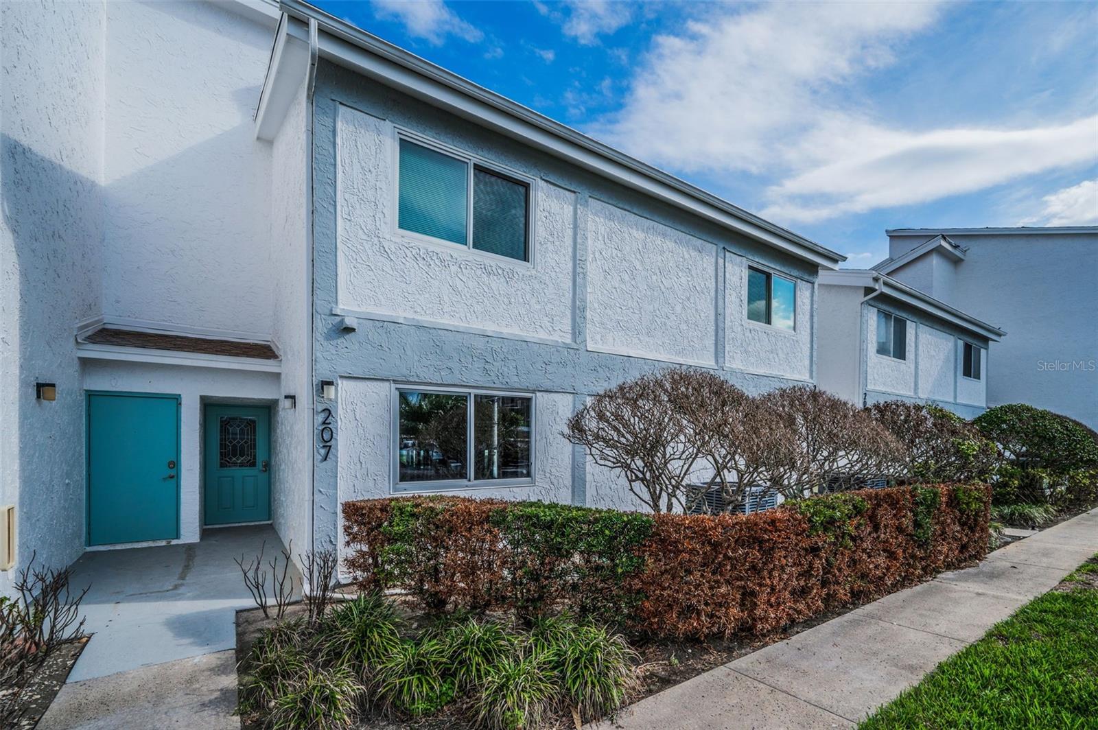 Image 11 of 84 For 1451 Gulf Boulevard 207