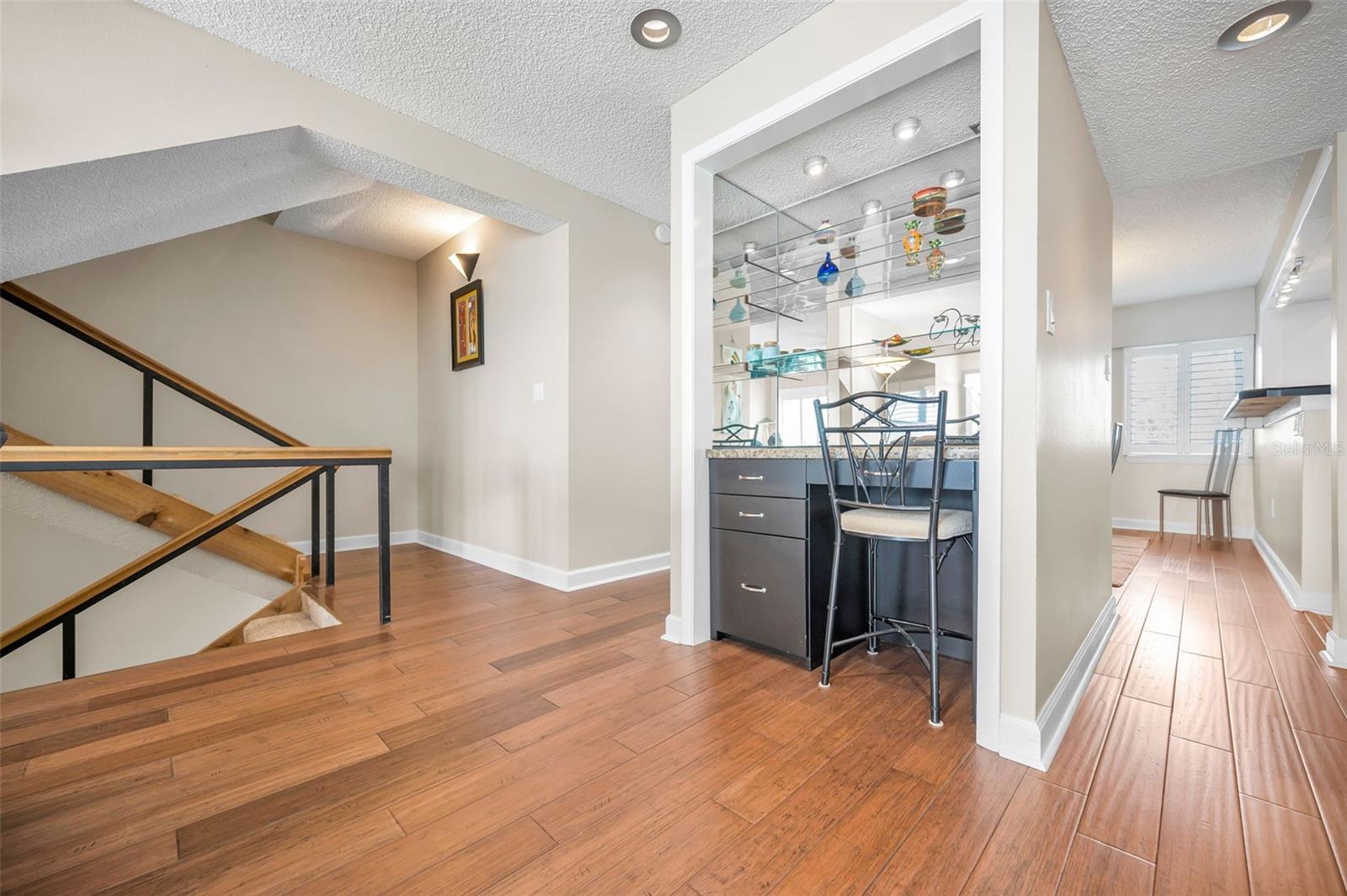 Image 31 of 84 For 1451 Gulf Boulevard 207