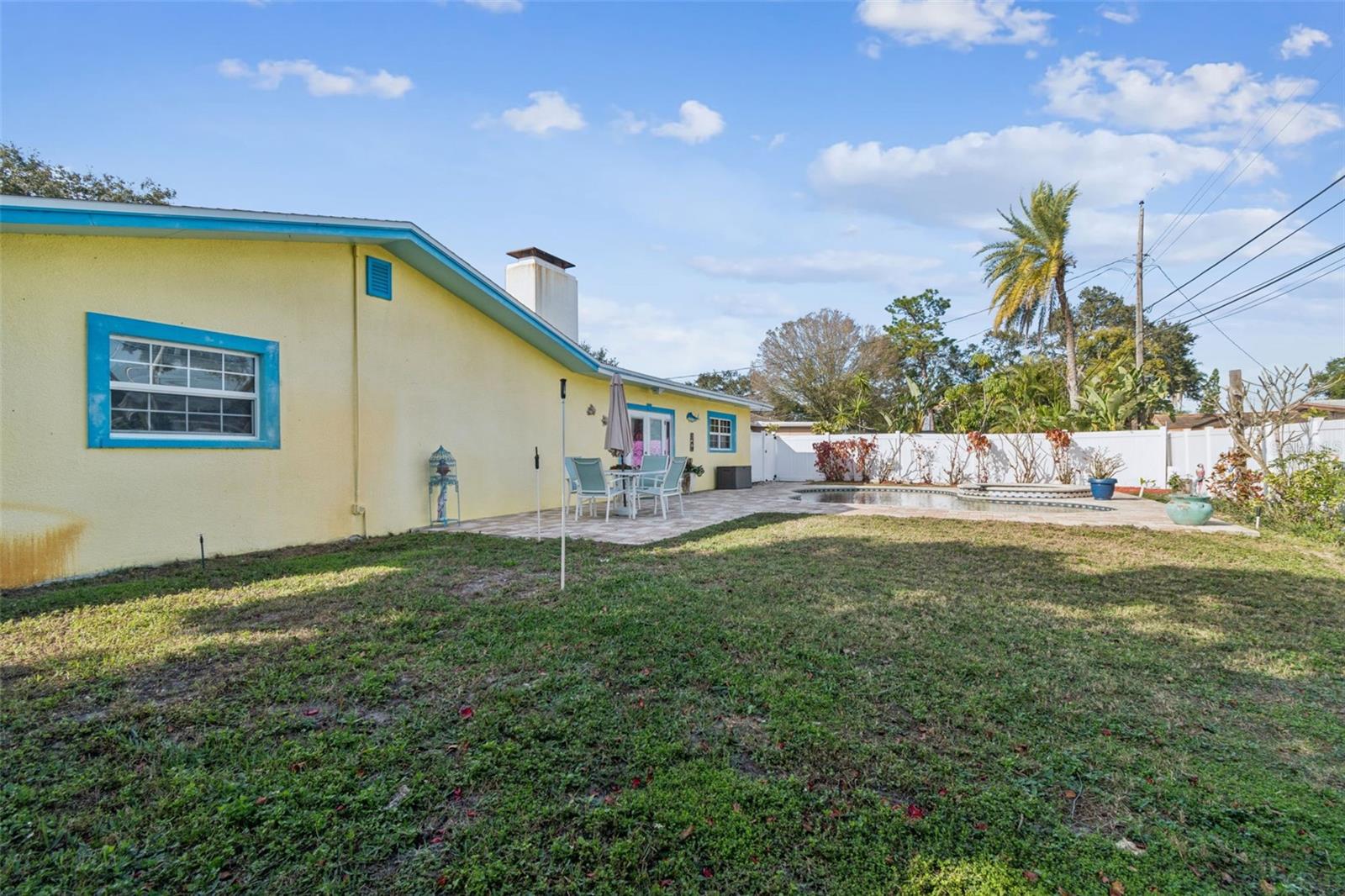 Image 31 of 37 For 461 Deville Drive E