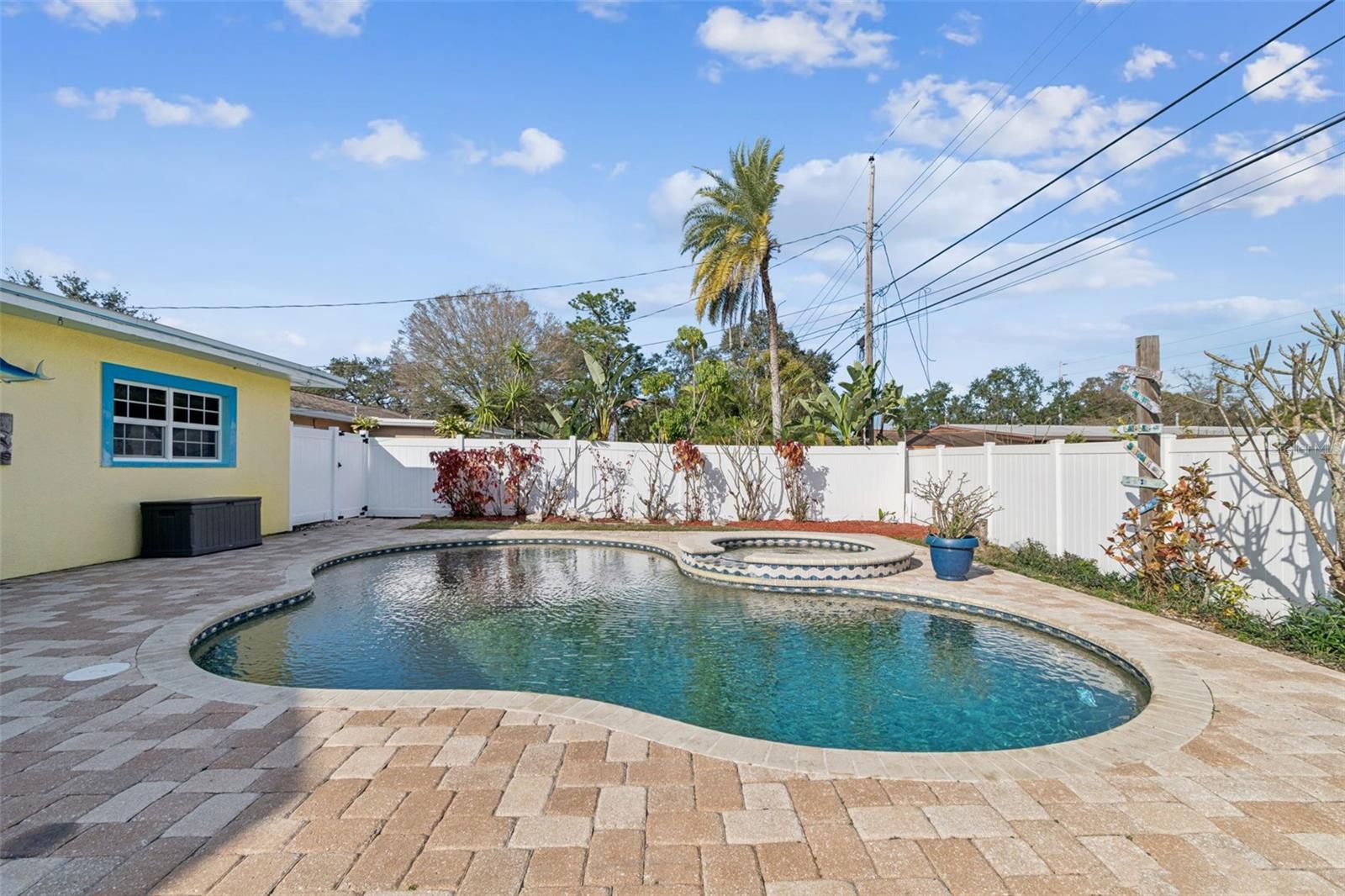 Image 33 of 37 For 461 Deville Drive E