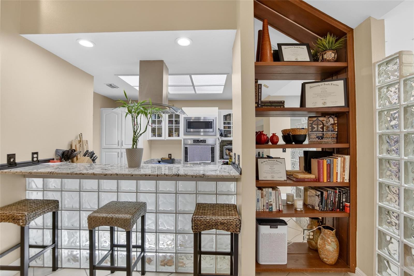 Image 18 of 99 For 133 Barrington Drive