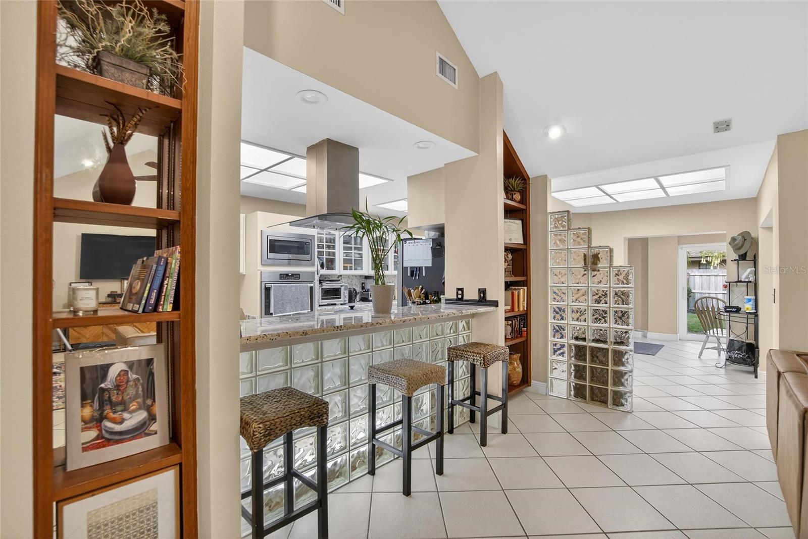 Image 19 of 99 For 133 Barrington Drive